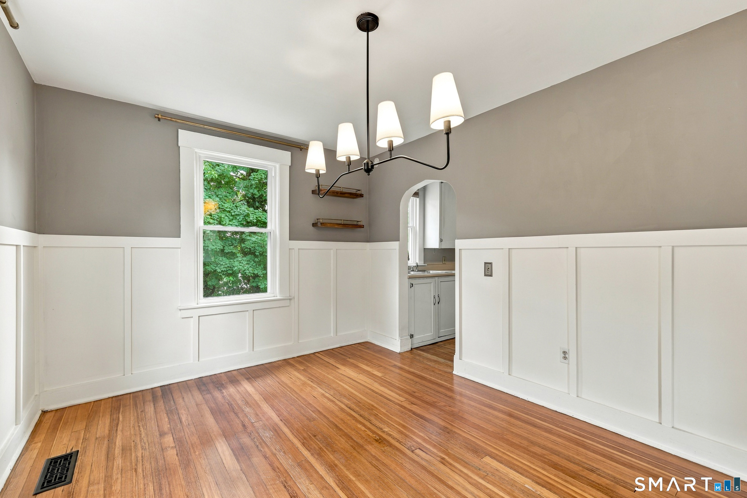 6 Johnson Street Middletown CT 06457