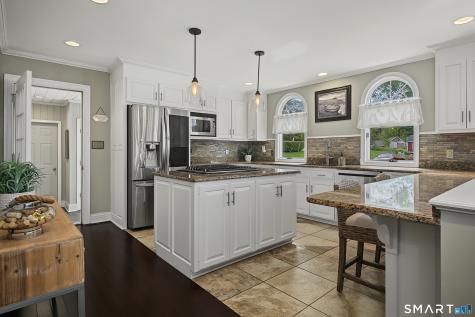 64 Old Black Point Road East Lyme CT 06357