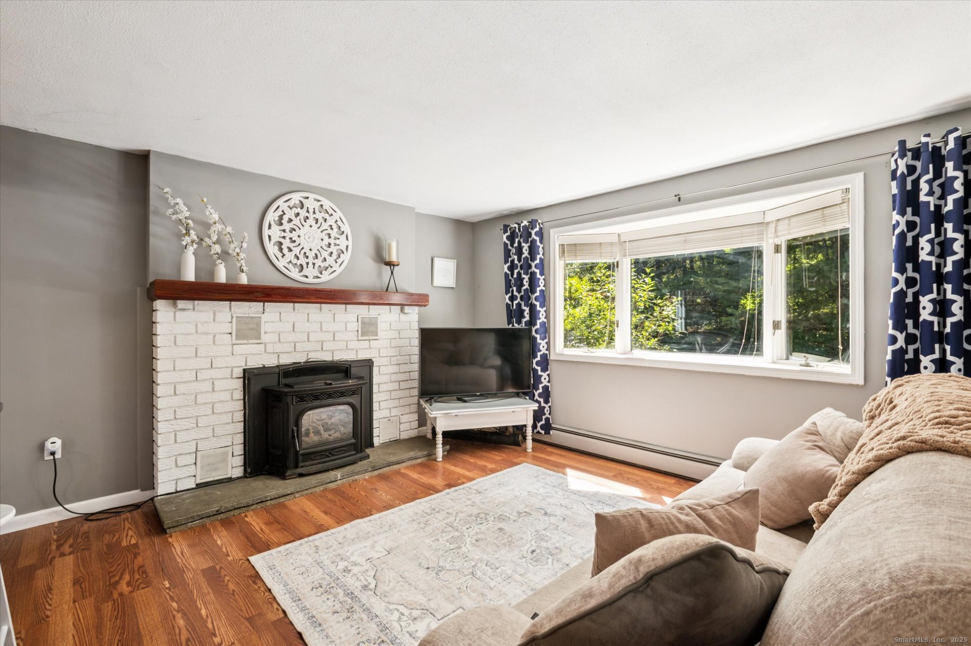 8 Town Bridge Road Canton CT 06019