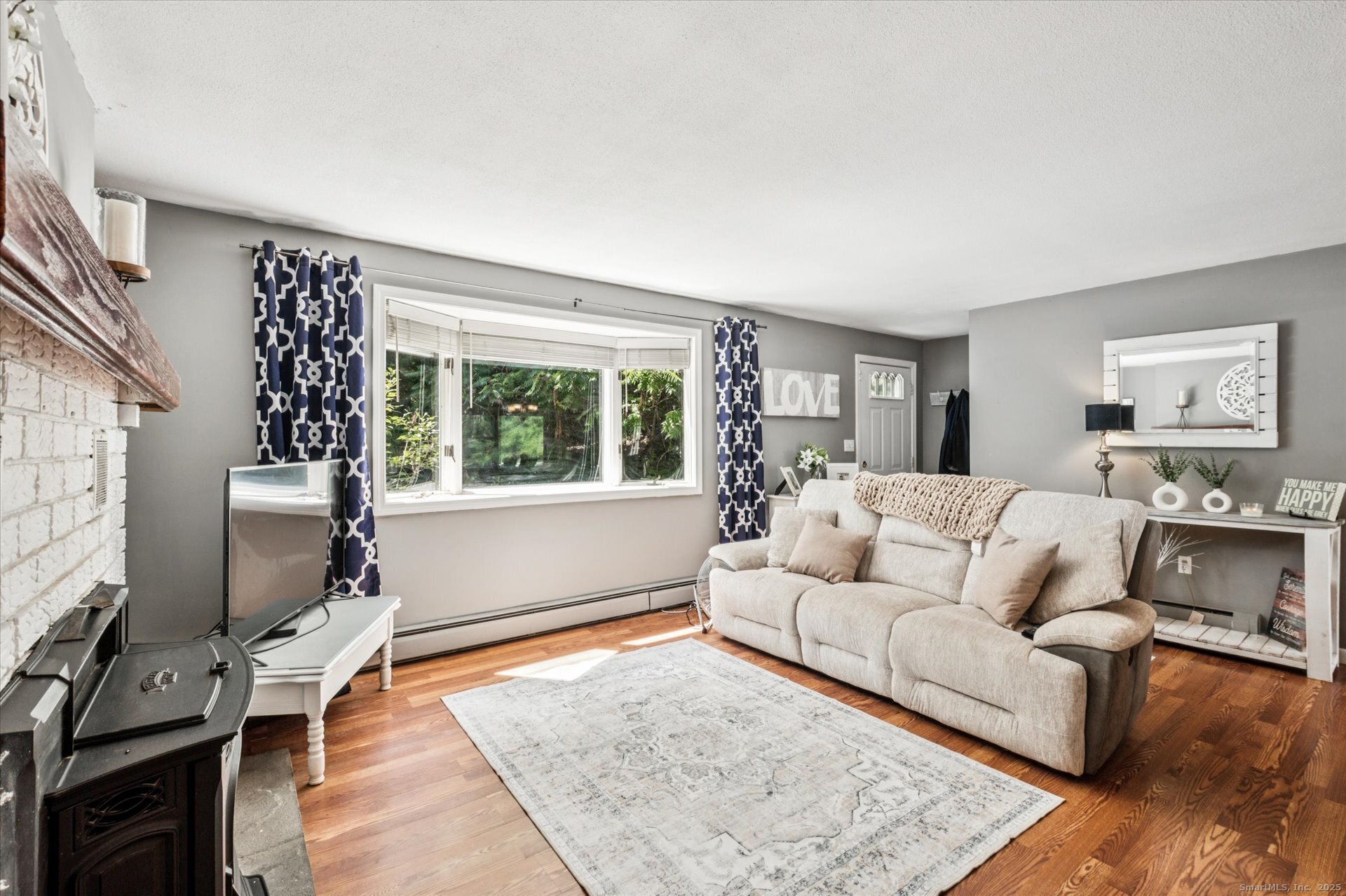 8 Town Bridge Road Canton CT 06019