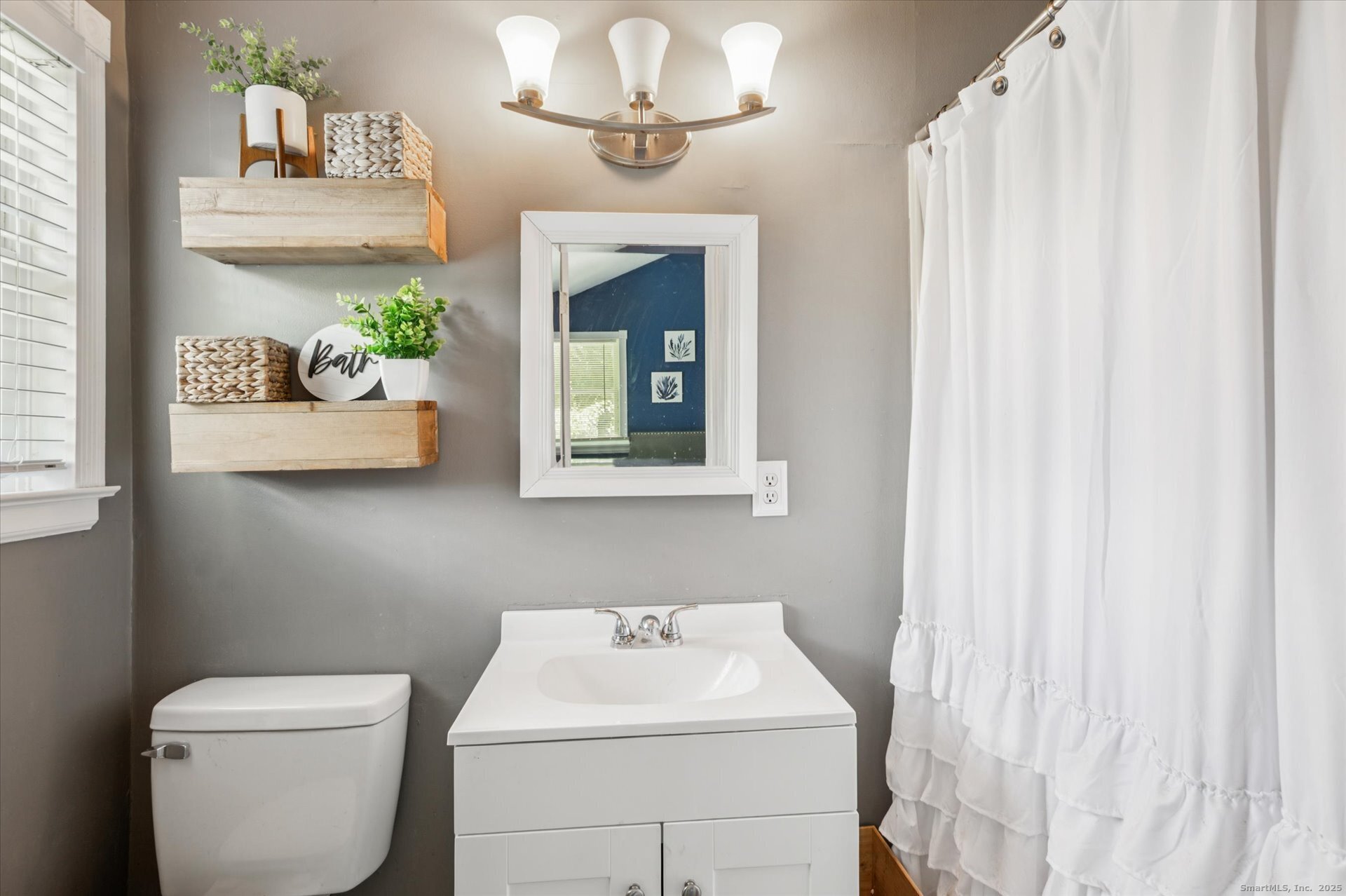 8 Town Bridge Road Canton CT 06019