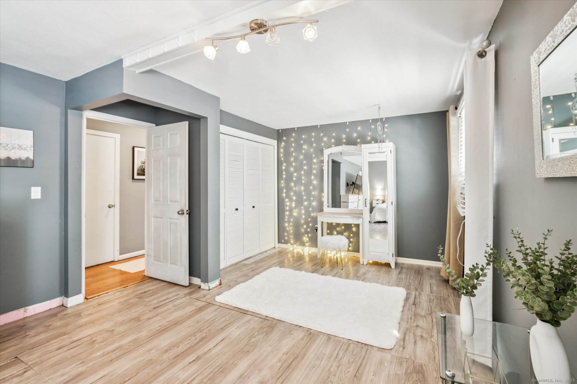 8 Town Bridge Road Canton CT 06019