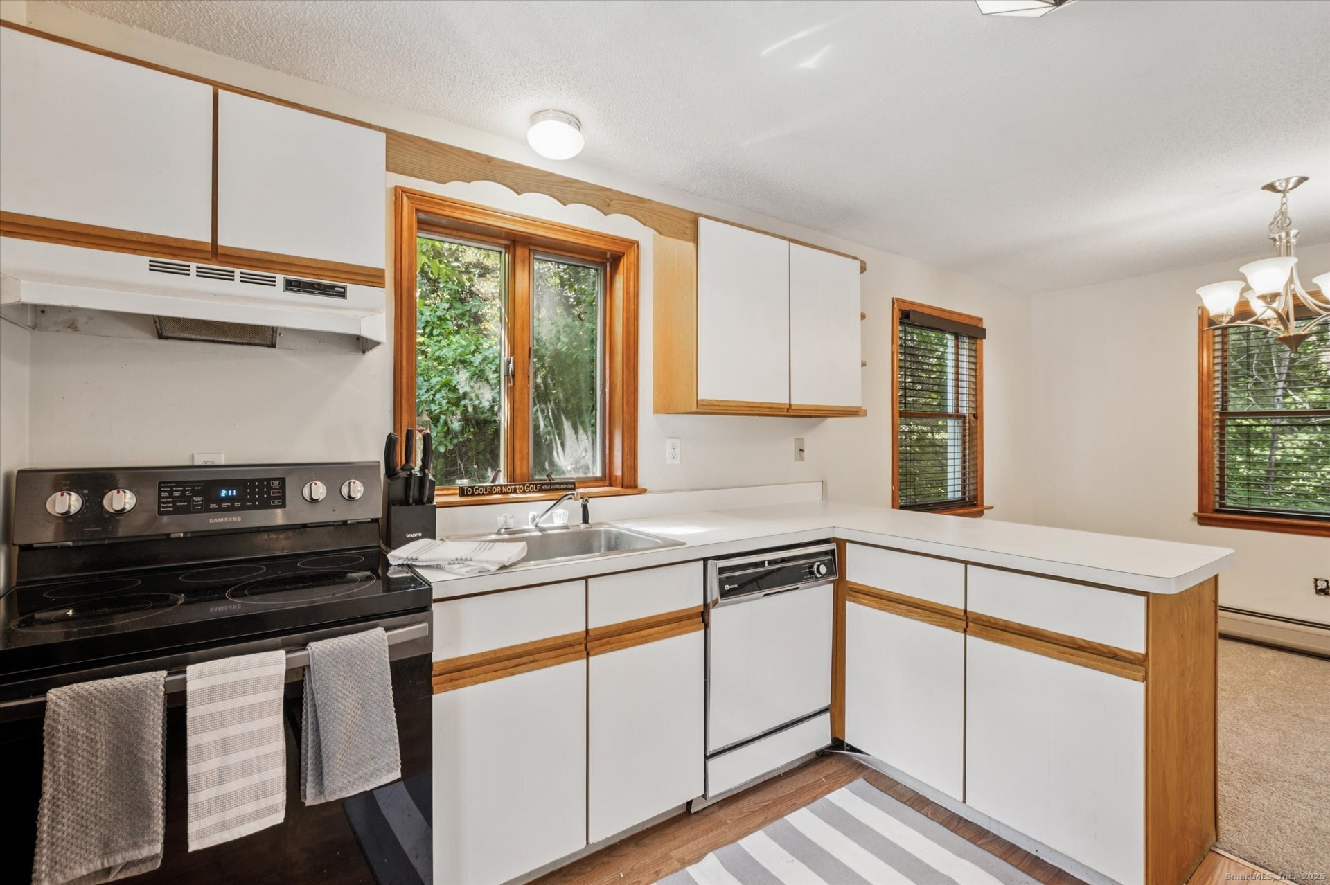 8 Town Bridge Road Canton CT 06019