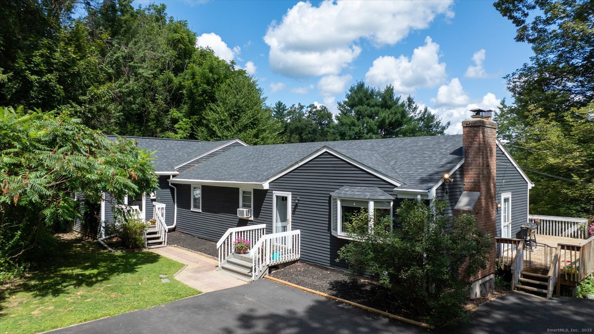 8 Town Bridge Road Canton CT 06019