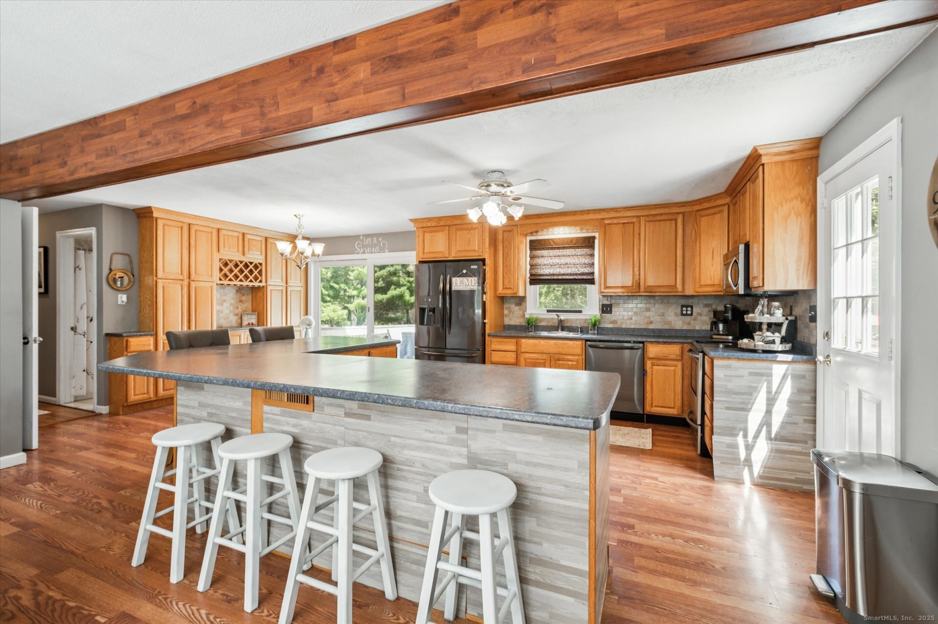 8 Town Bridge Road Canton CT 06019