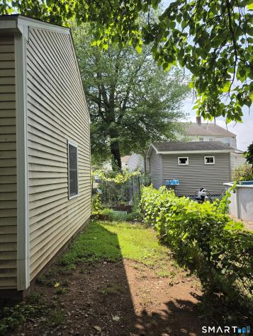 40 Suffolk Drive East Hartford CT 06118