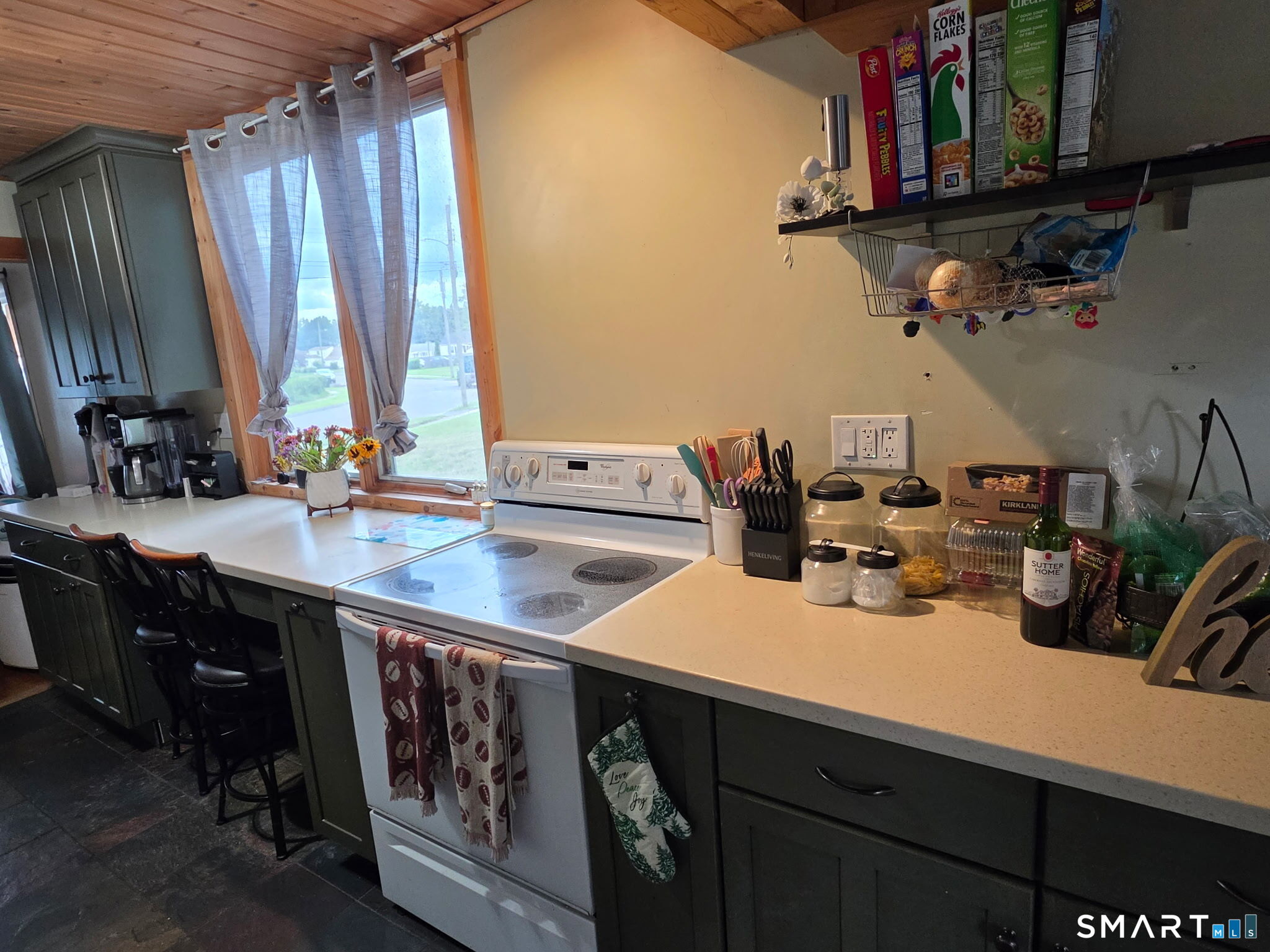 40 Suffolk Drive East Hartford CT 06118