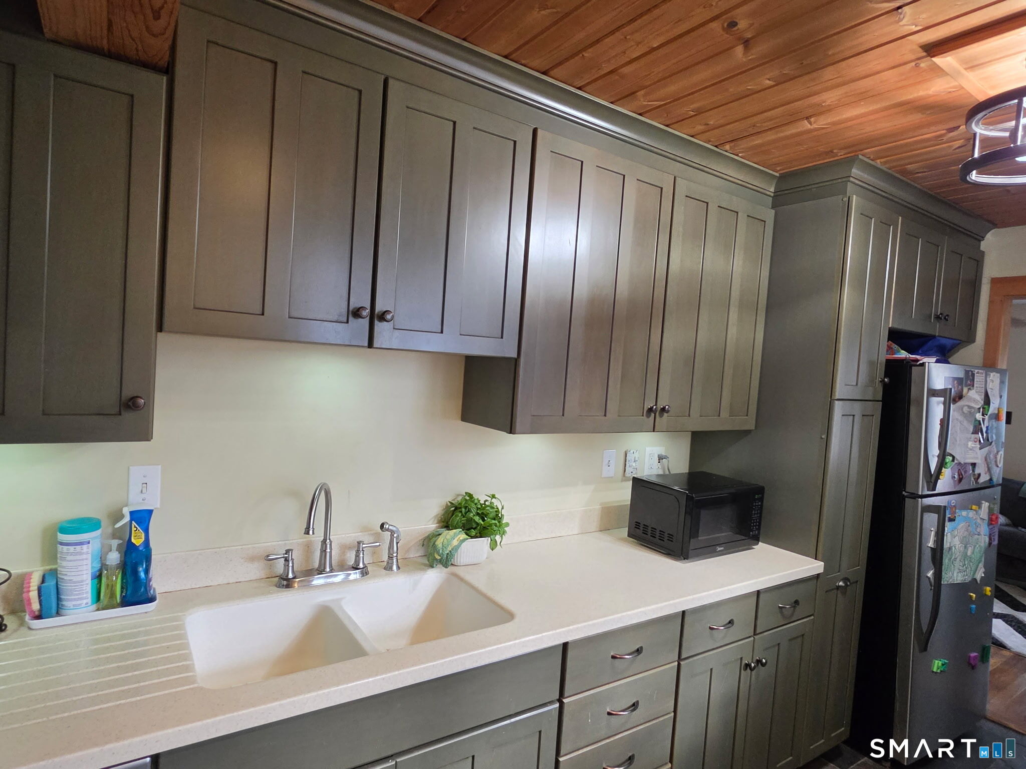 40 Suffolk Drive East Hartford CT 06118