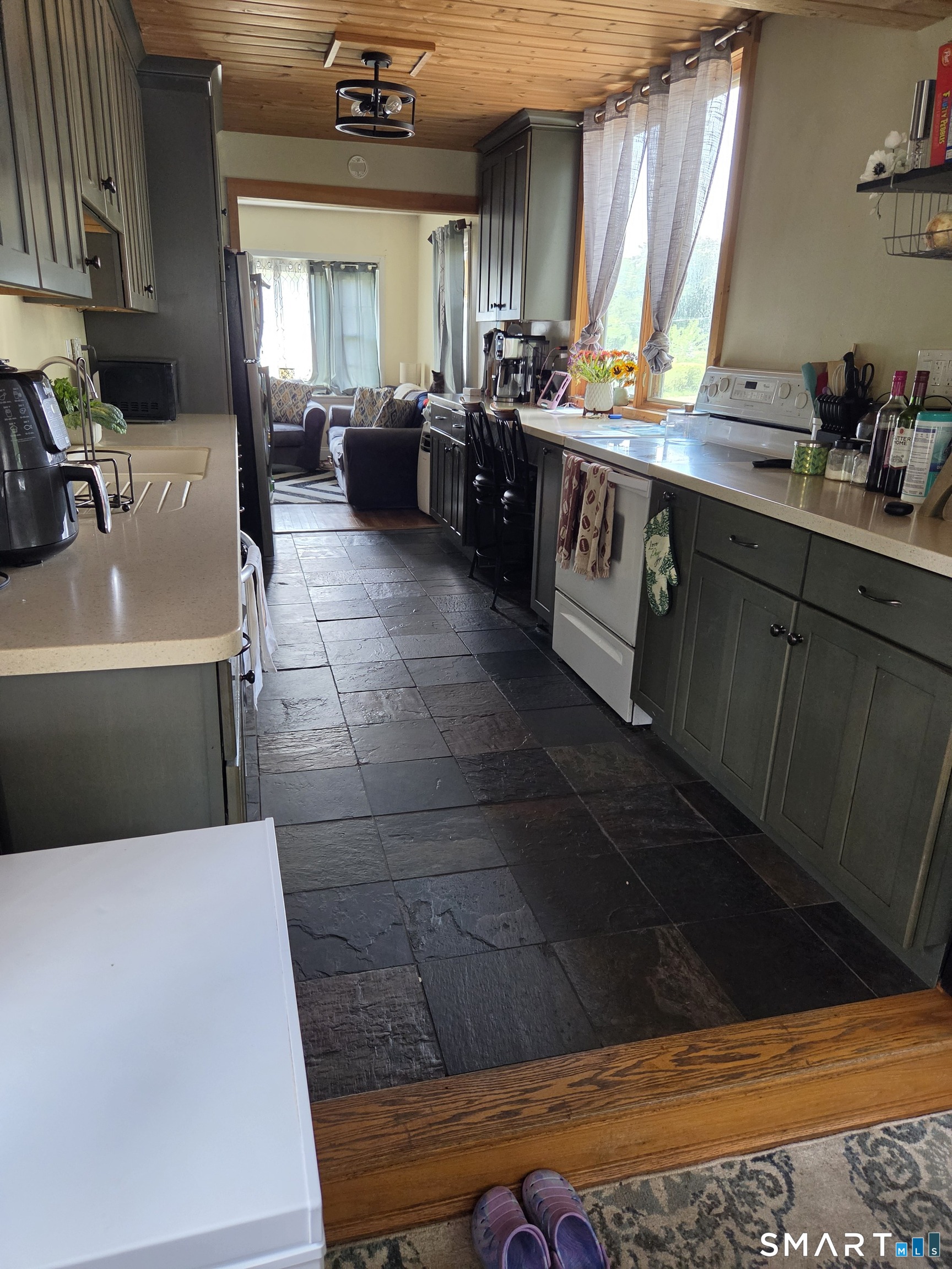 40 Suffolk Drive East Hartford CT 06118