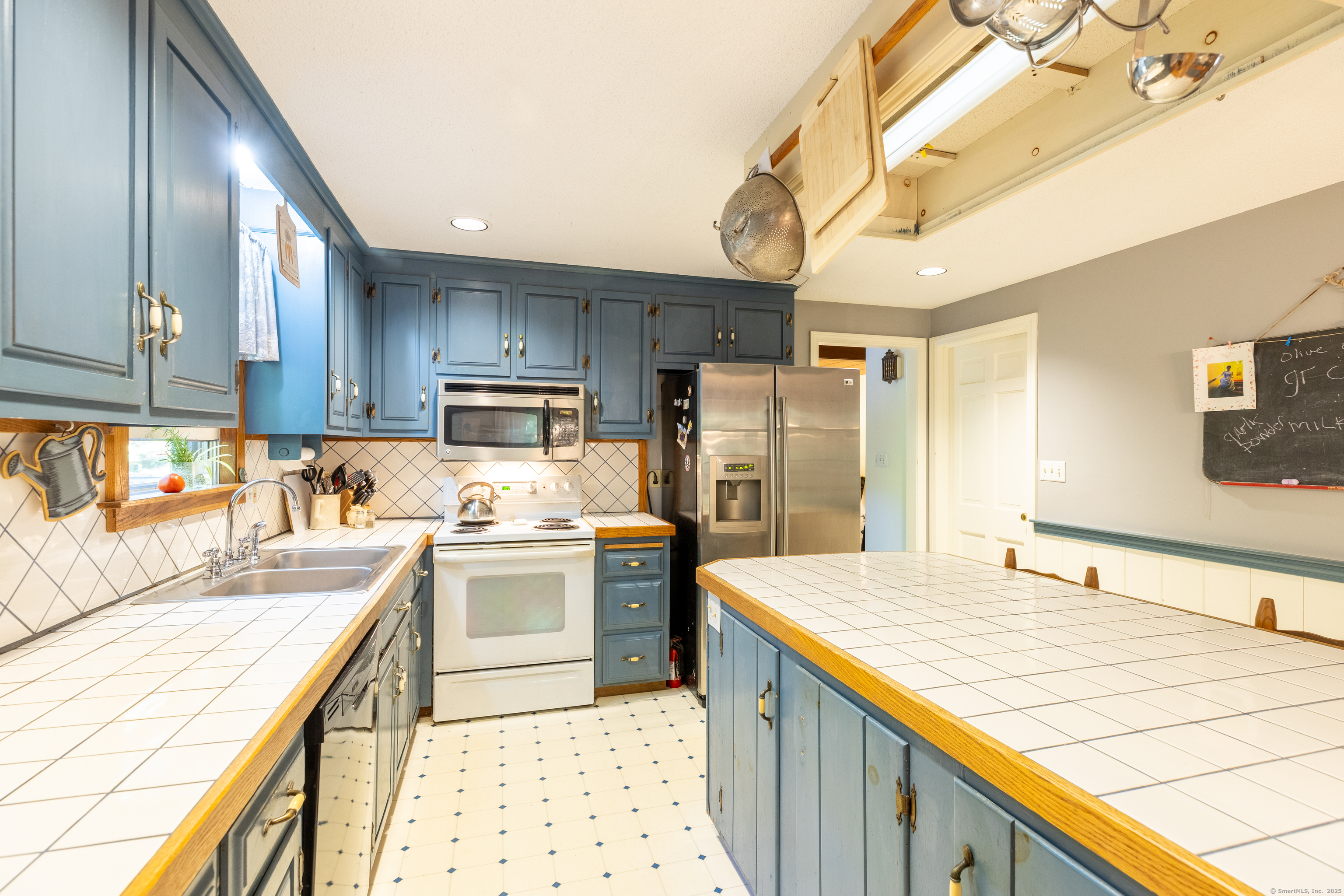 33 Forge Drive Avon CT 06001