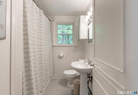 38 Mountain Road Woodbury CT 06798