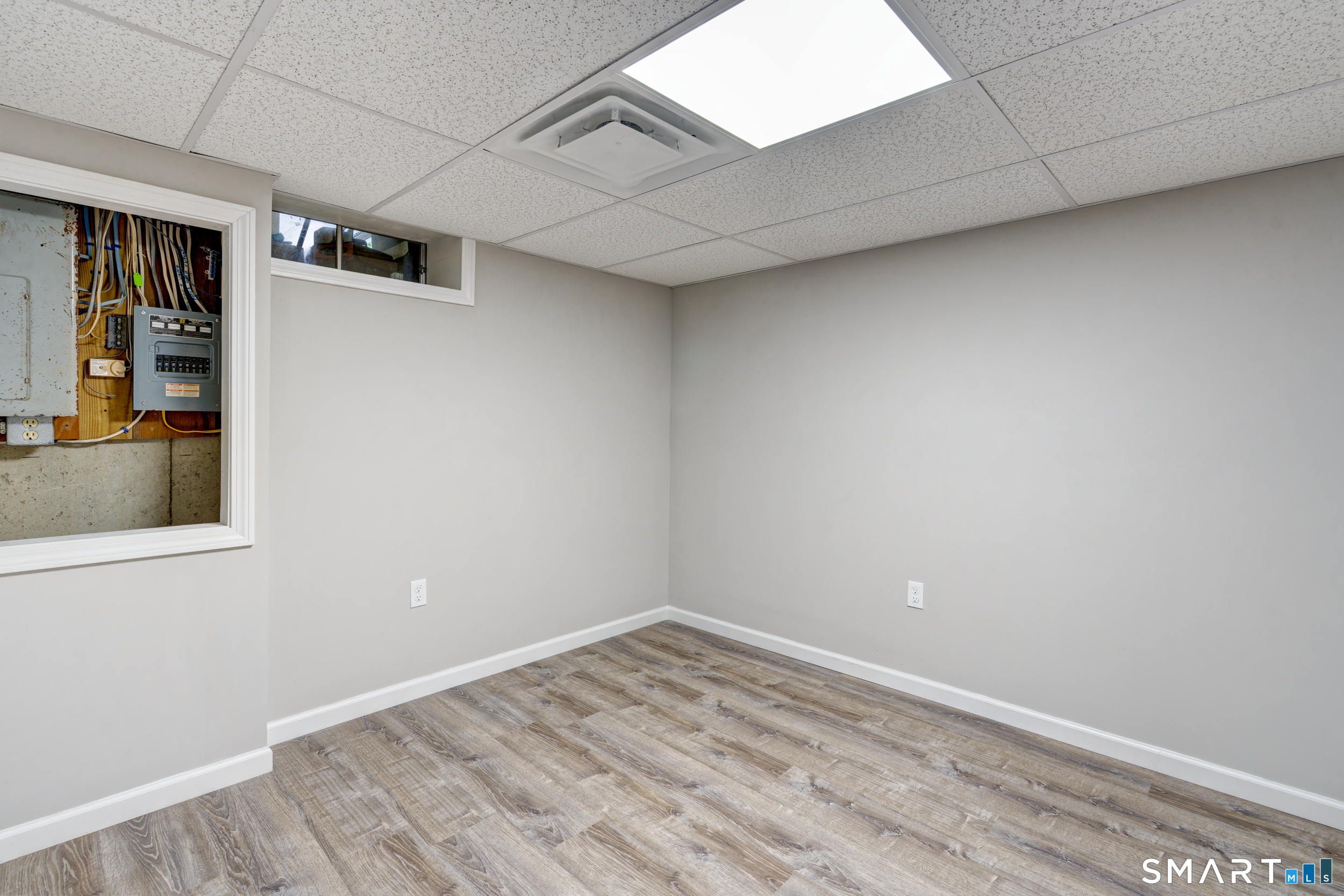 17 Blaine Avenue Clinton CT 06413