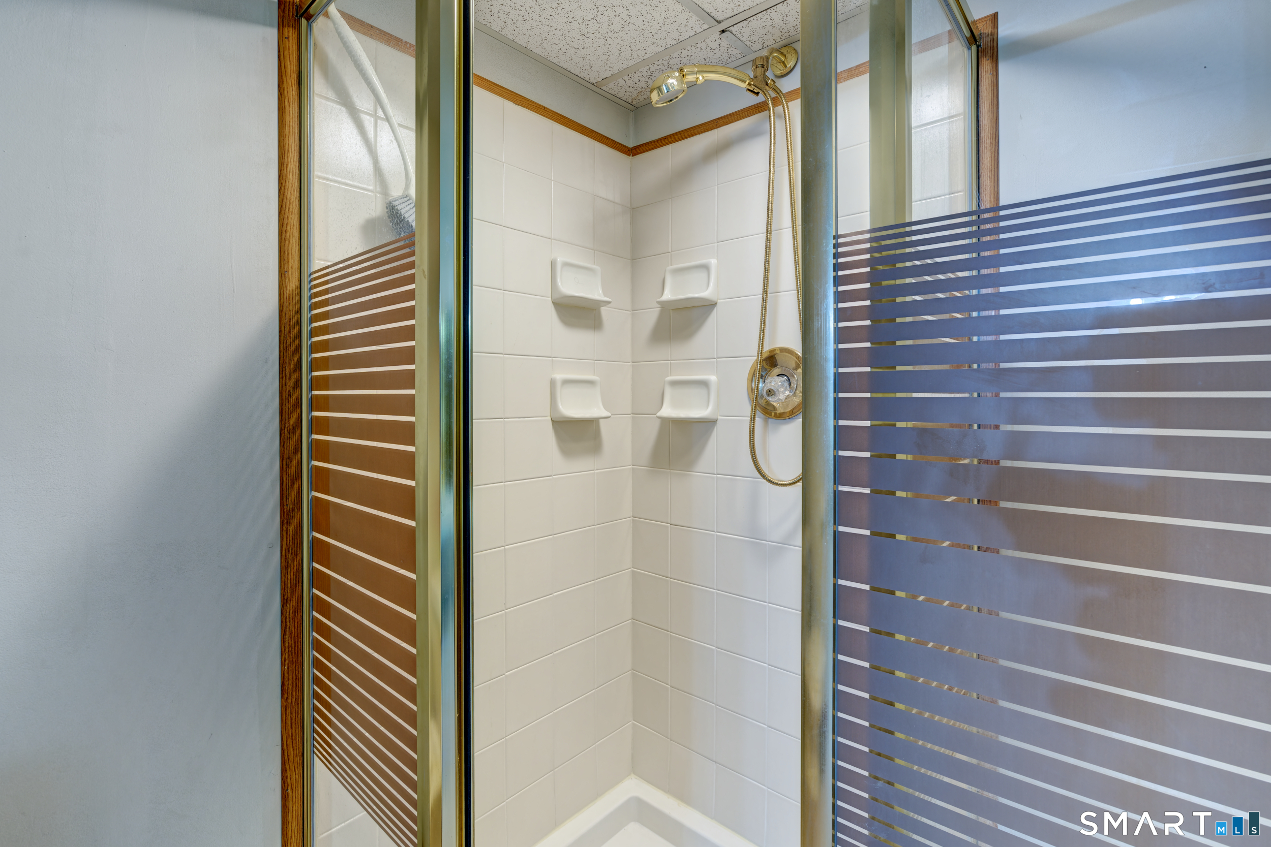 17 Blaine Avenue Clinton CT 06413