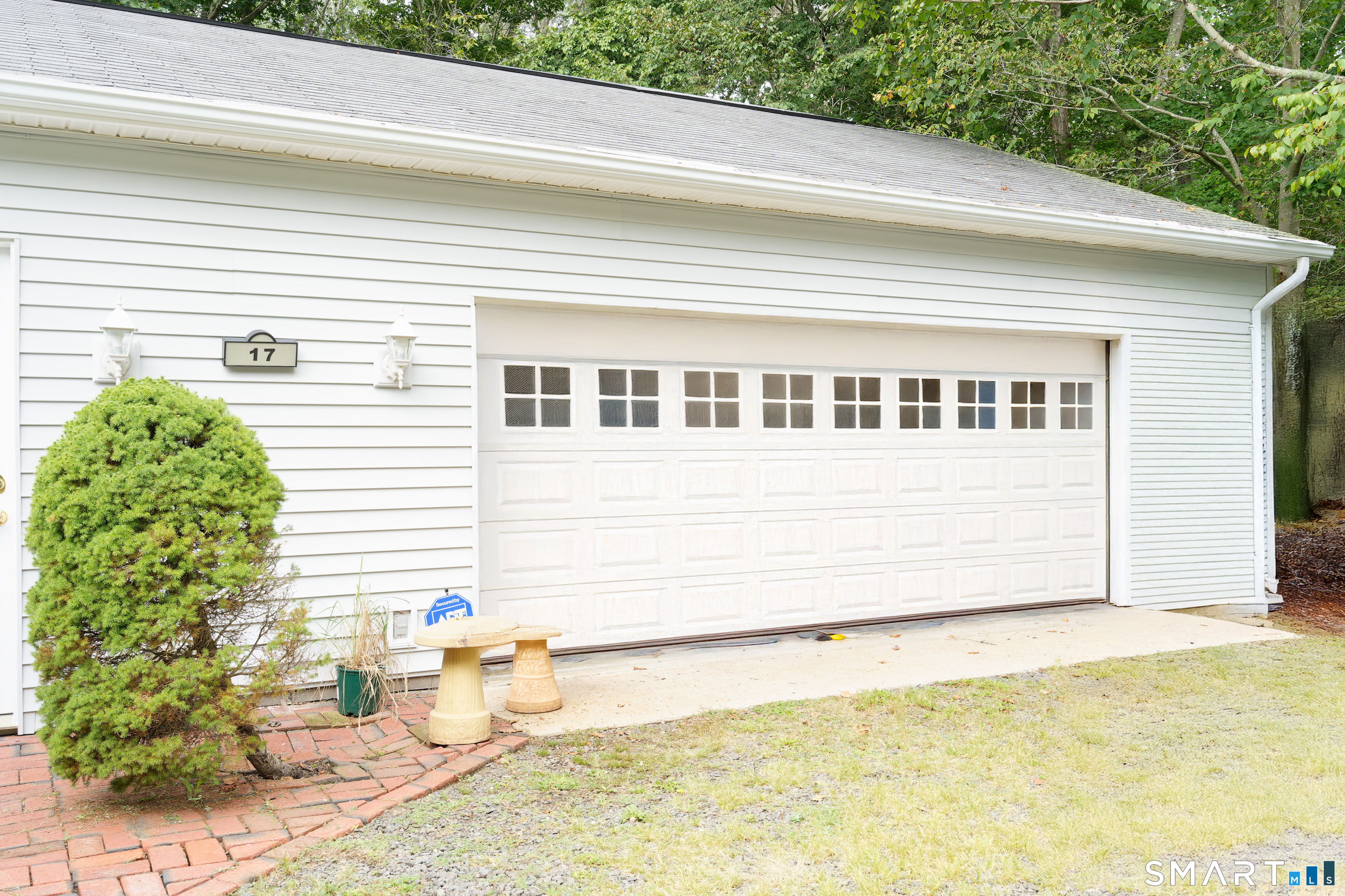 17 Blaine Avenue Clinton CT 06413