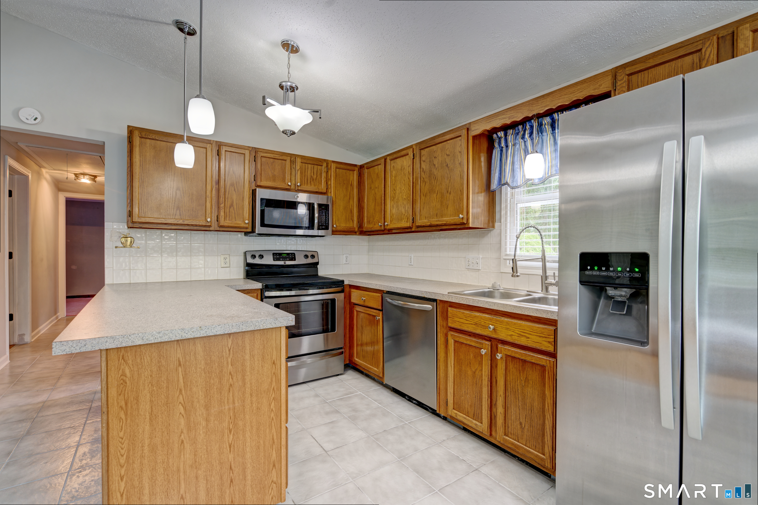 17 Blaine Avenue Clinton CT 06413