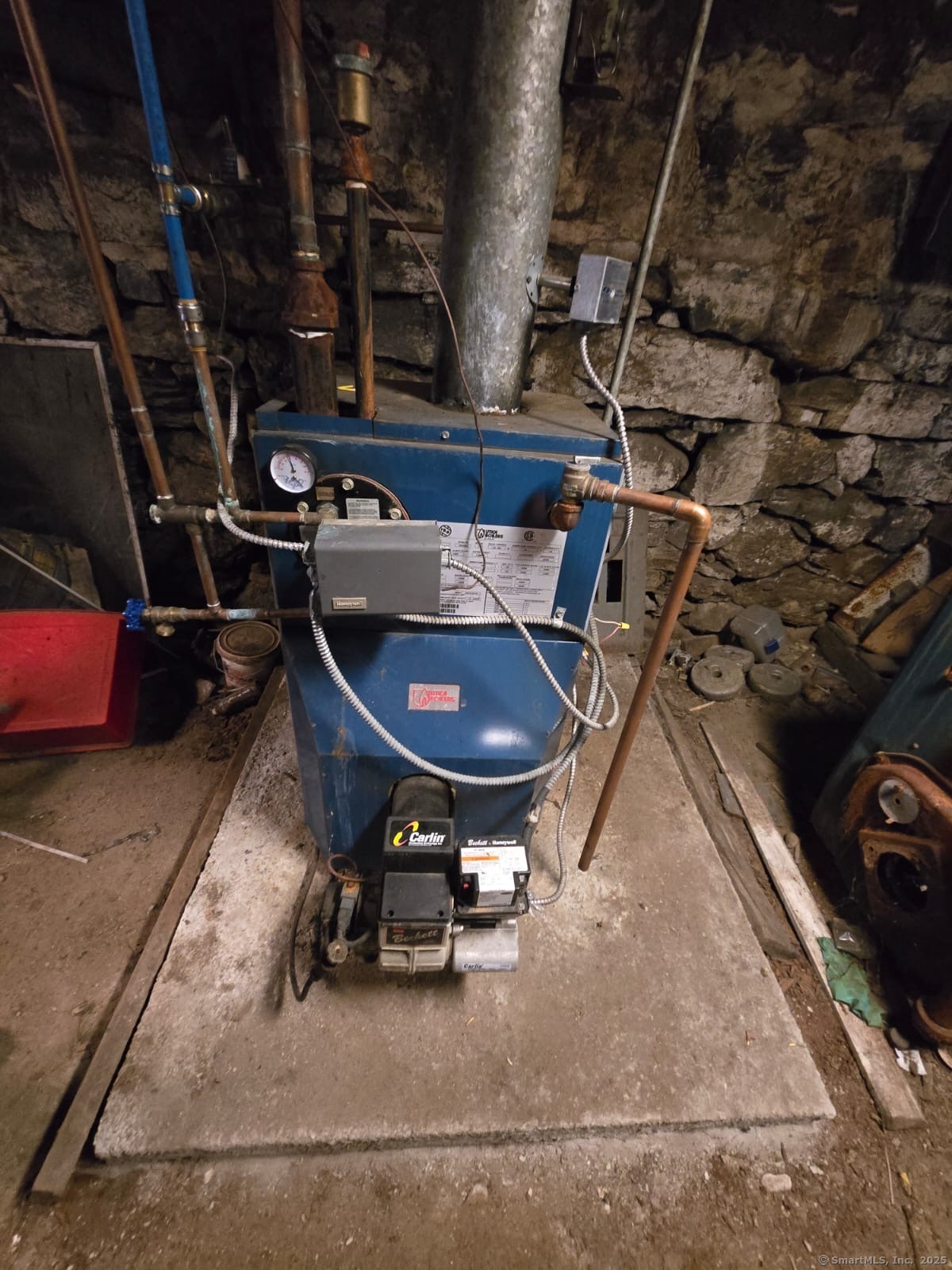 30 Riverside Drive Sprague CT 06330