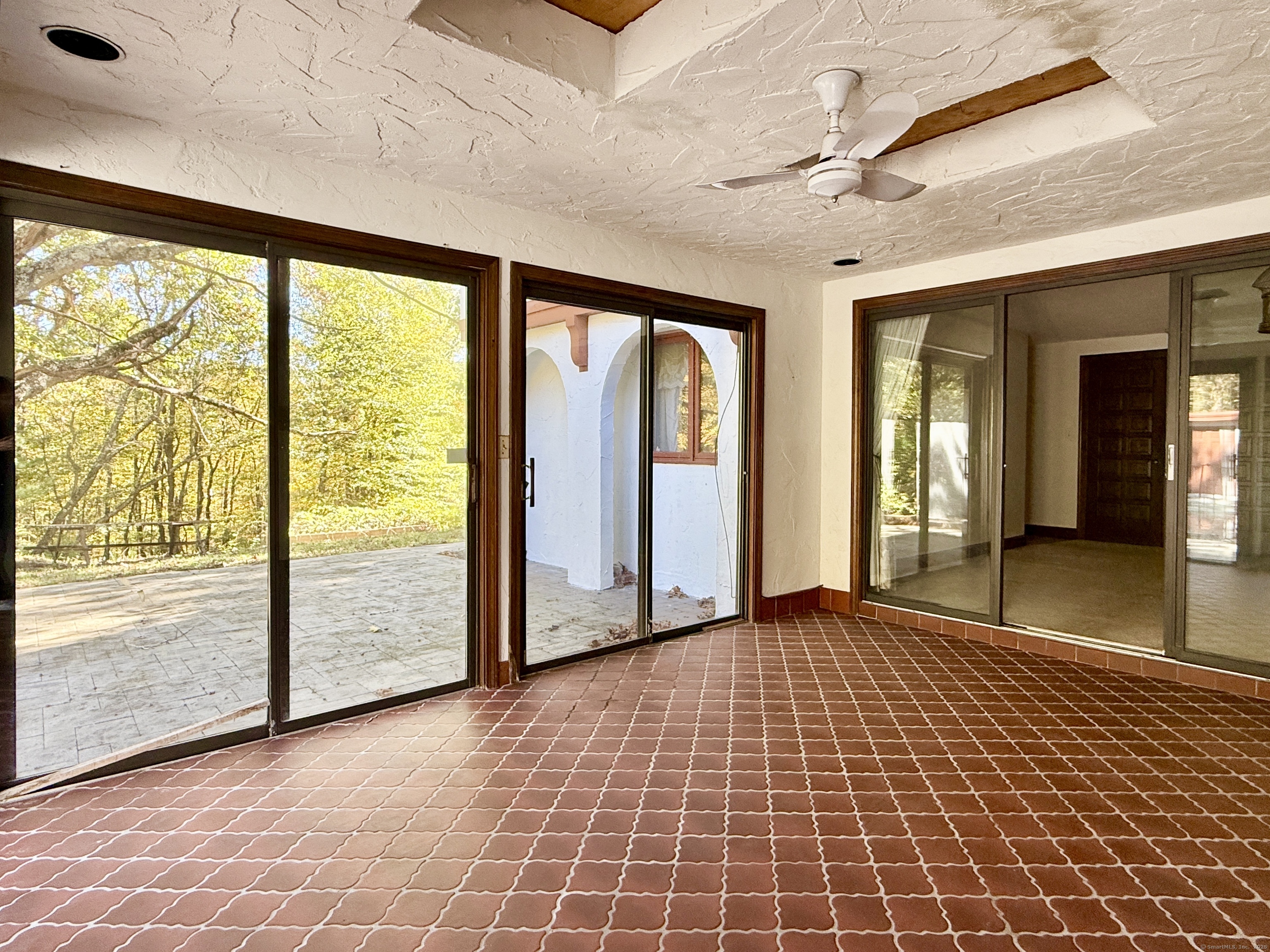 15 Bunker Hill Road Canton CT 06019