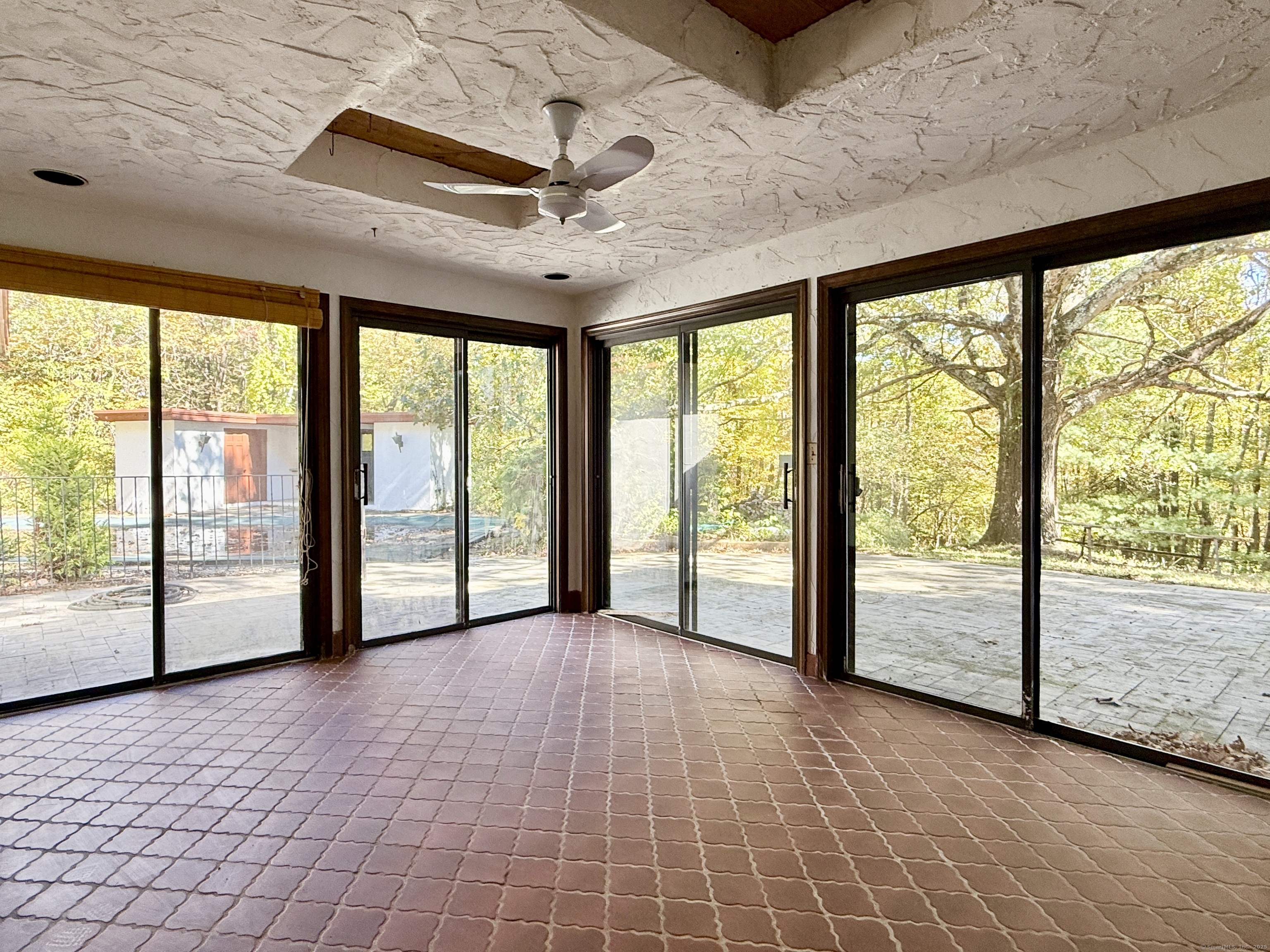 15 Bunker Hill Road Canton CT 06019