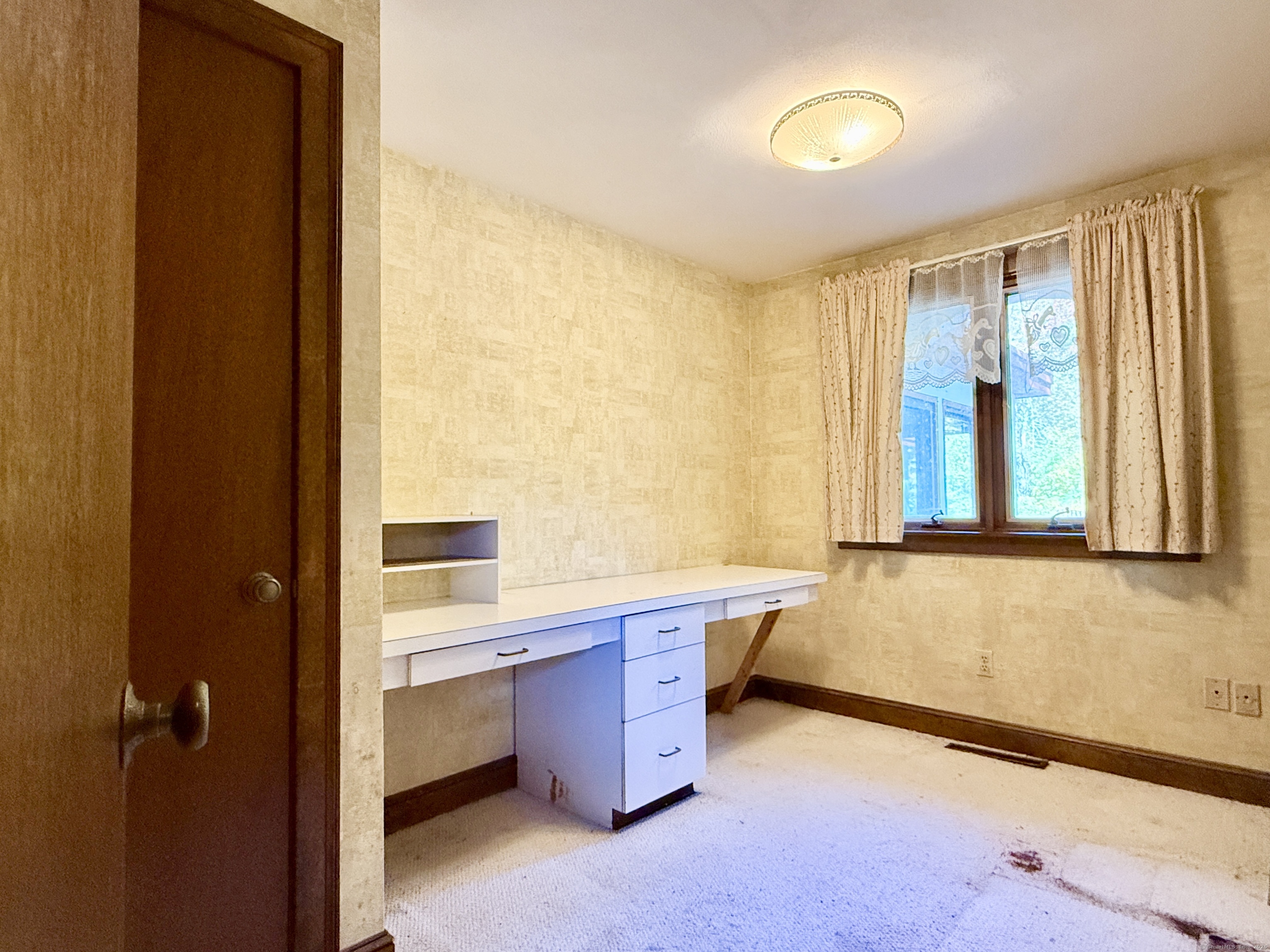 15 Bunker Hill Road Canton CT 06019