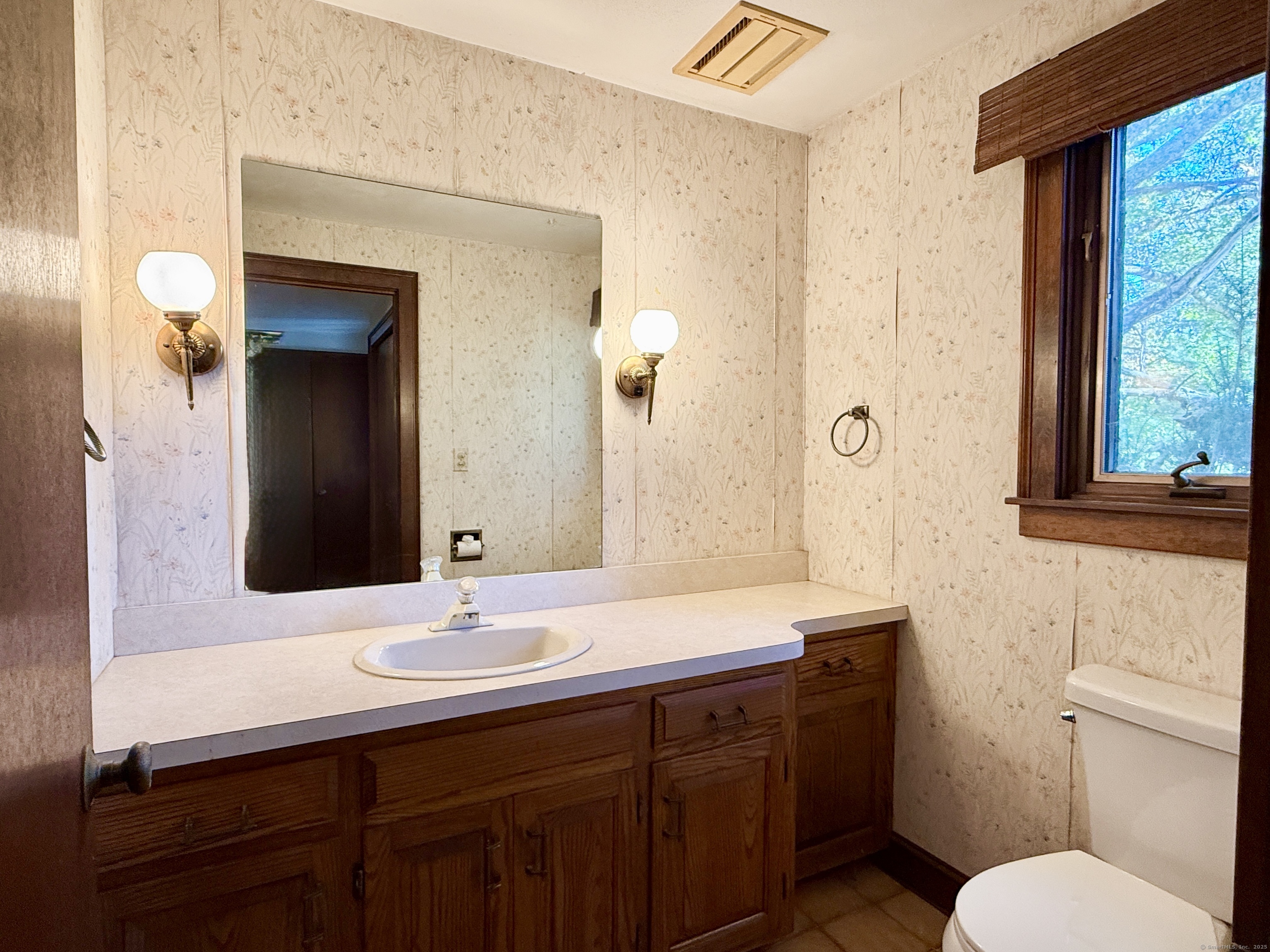 15 Bunker Hill Road Canton CT 06019