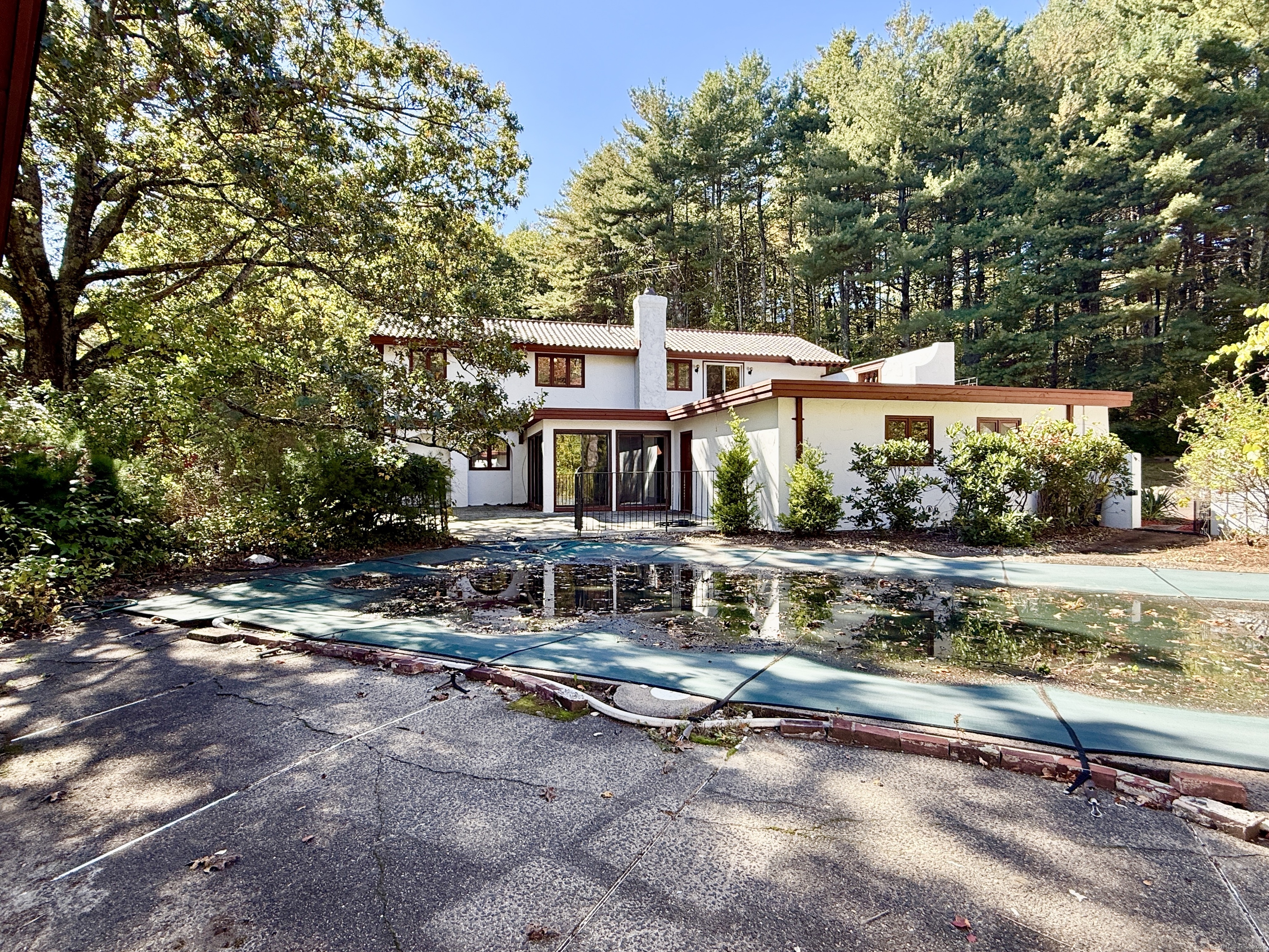 15 Bunker Hill Road Canton CT 06019