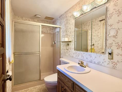 15 Bunker Hill Road Canton CT 06019