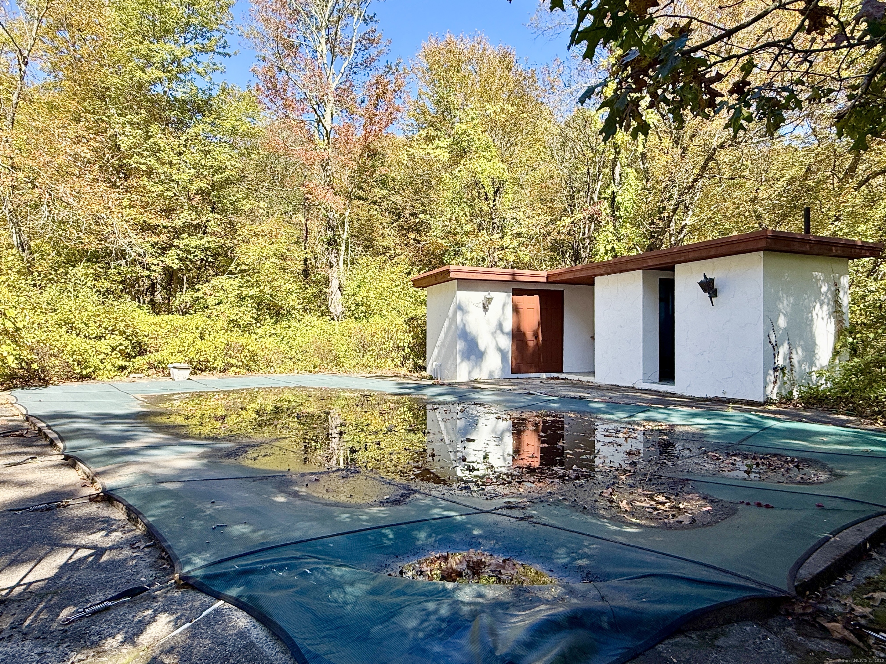 15 Bunker Hill Road Canton CT 06019