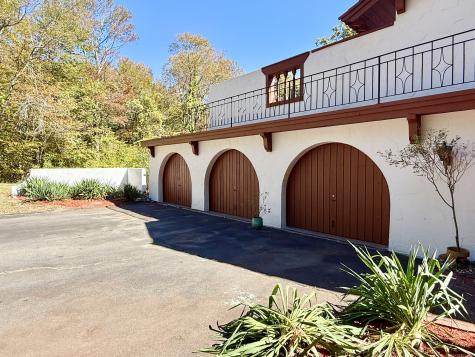 15 Bunker Hill Road Canton CT 06019