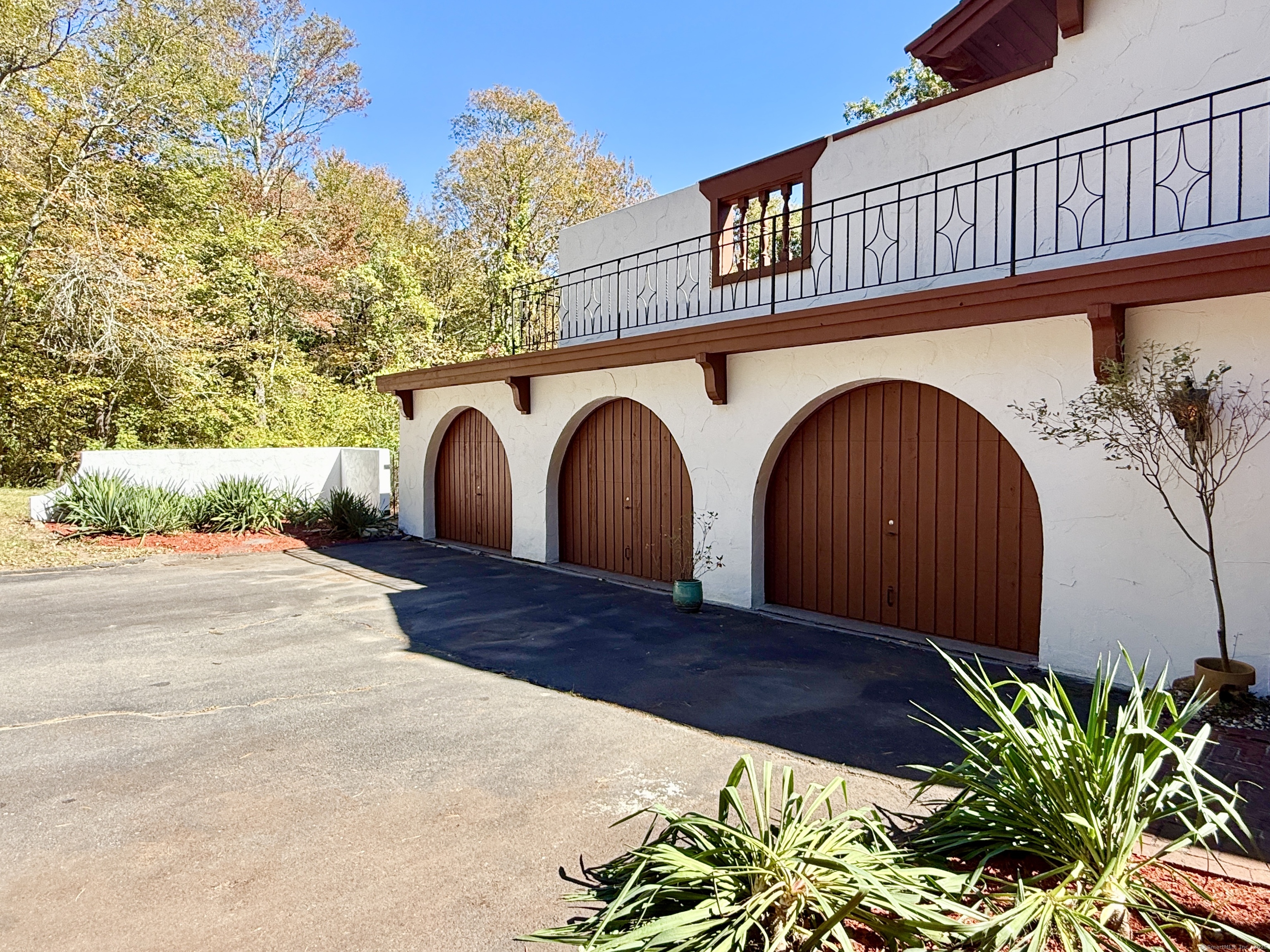 15 Bunker Hill Road Canton CT 06019