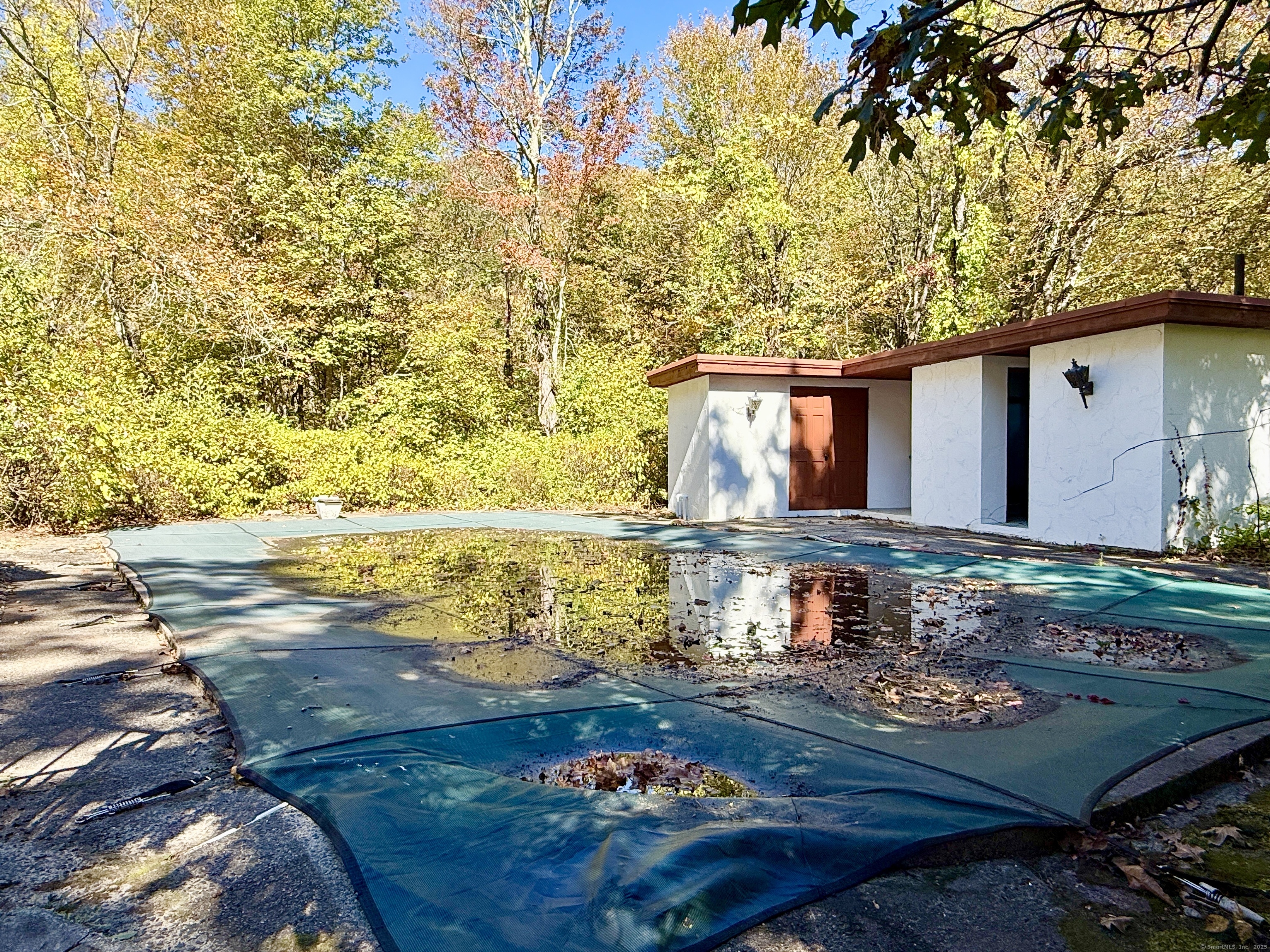 15 Bunker Hill Road Canton CT 06019