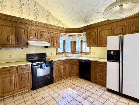 15 Bunker Hill Road Canton CT 06019