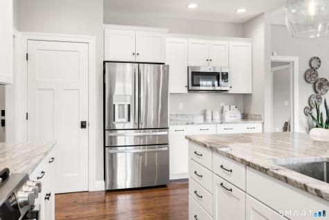 1192 North Grand Street Suffield CT 06093