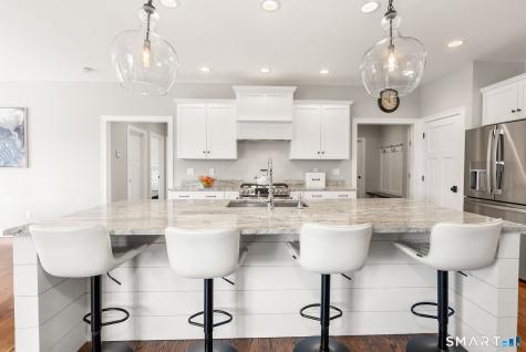 1192 North Grand Street Suffield CT 06093