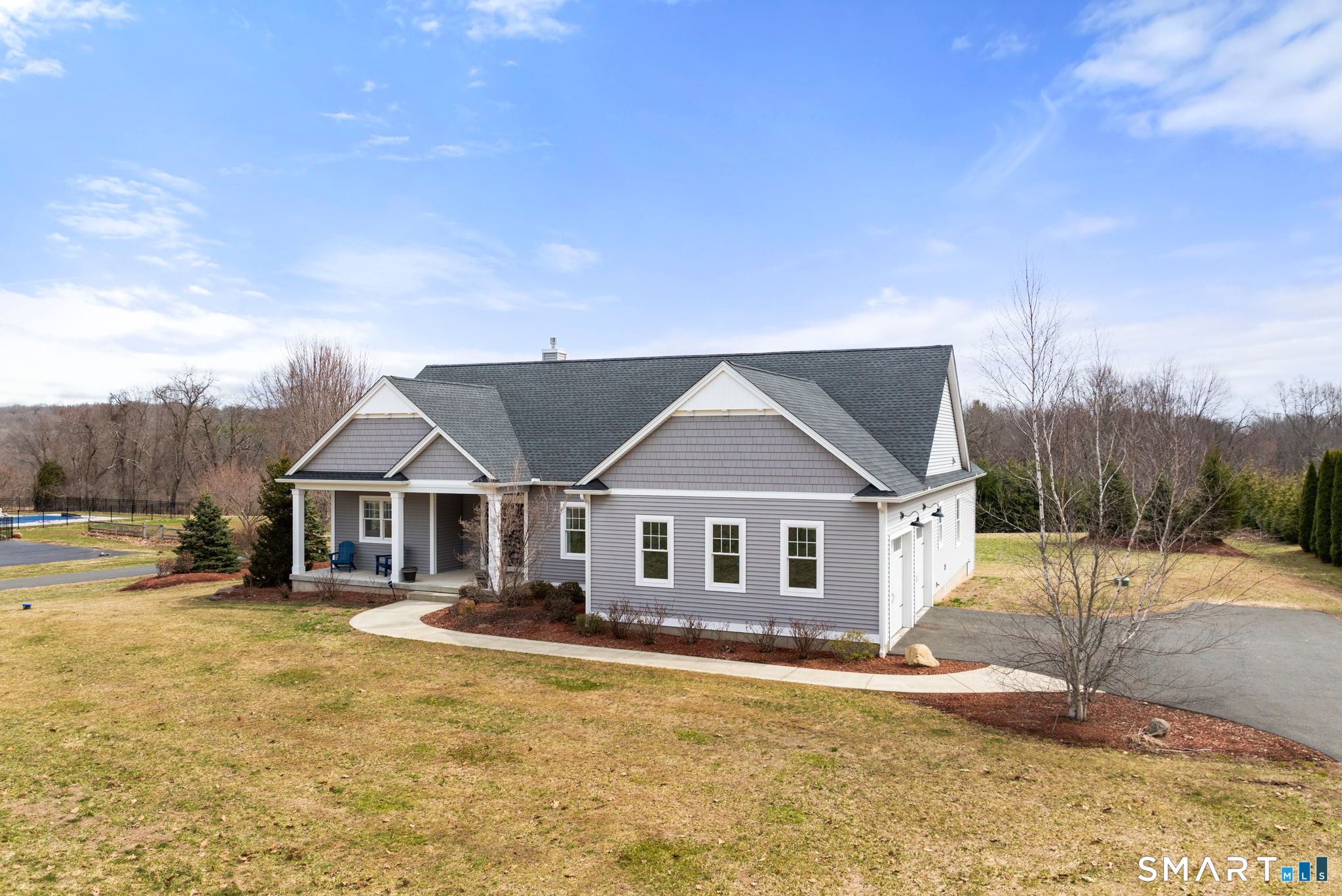 1192 North Grand Street Suffield CT 06093