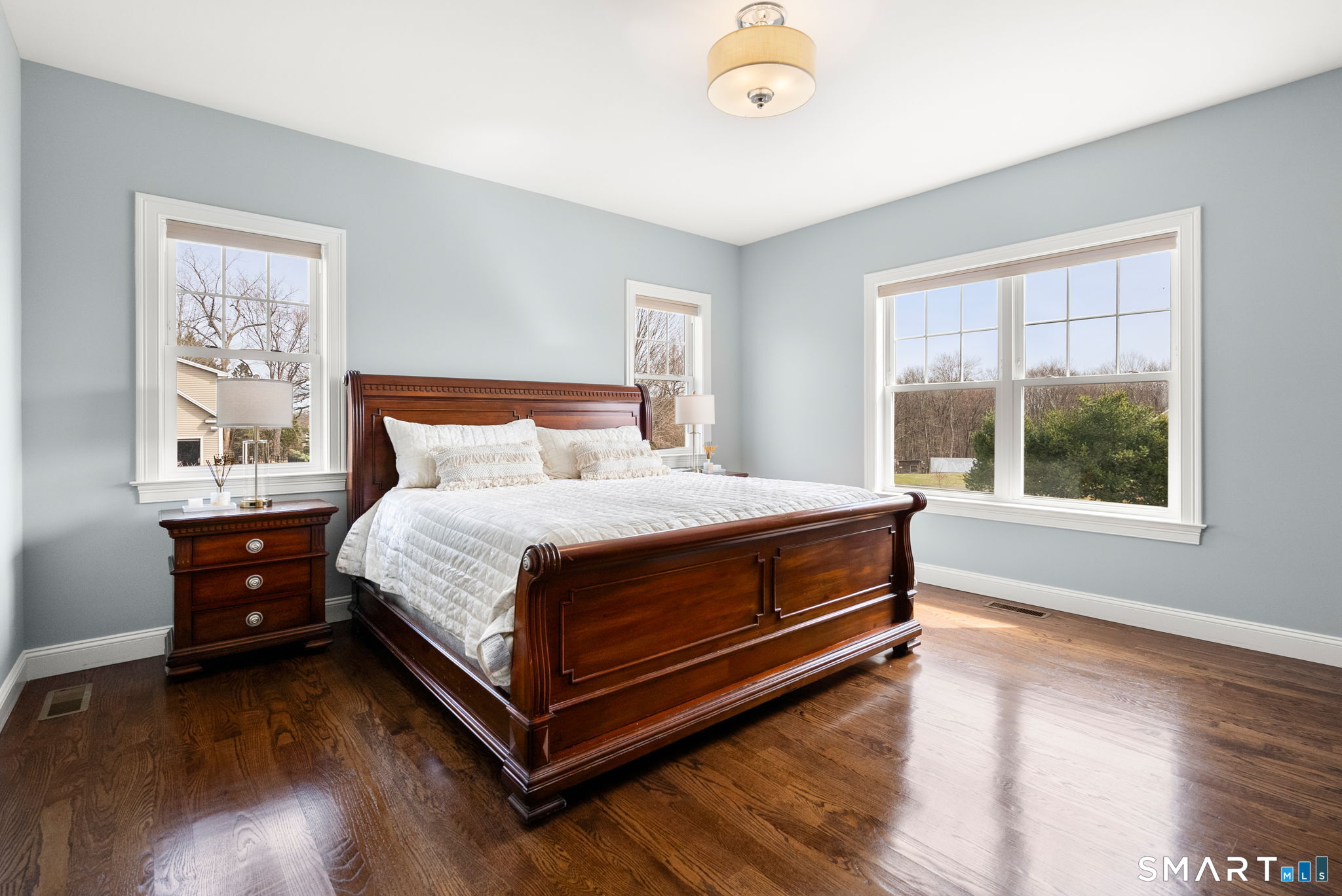 1192 North Grand Street Suffield CT 06093