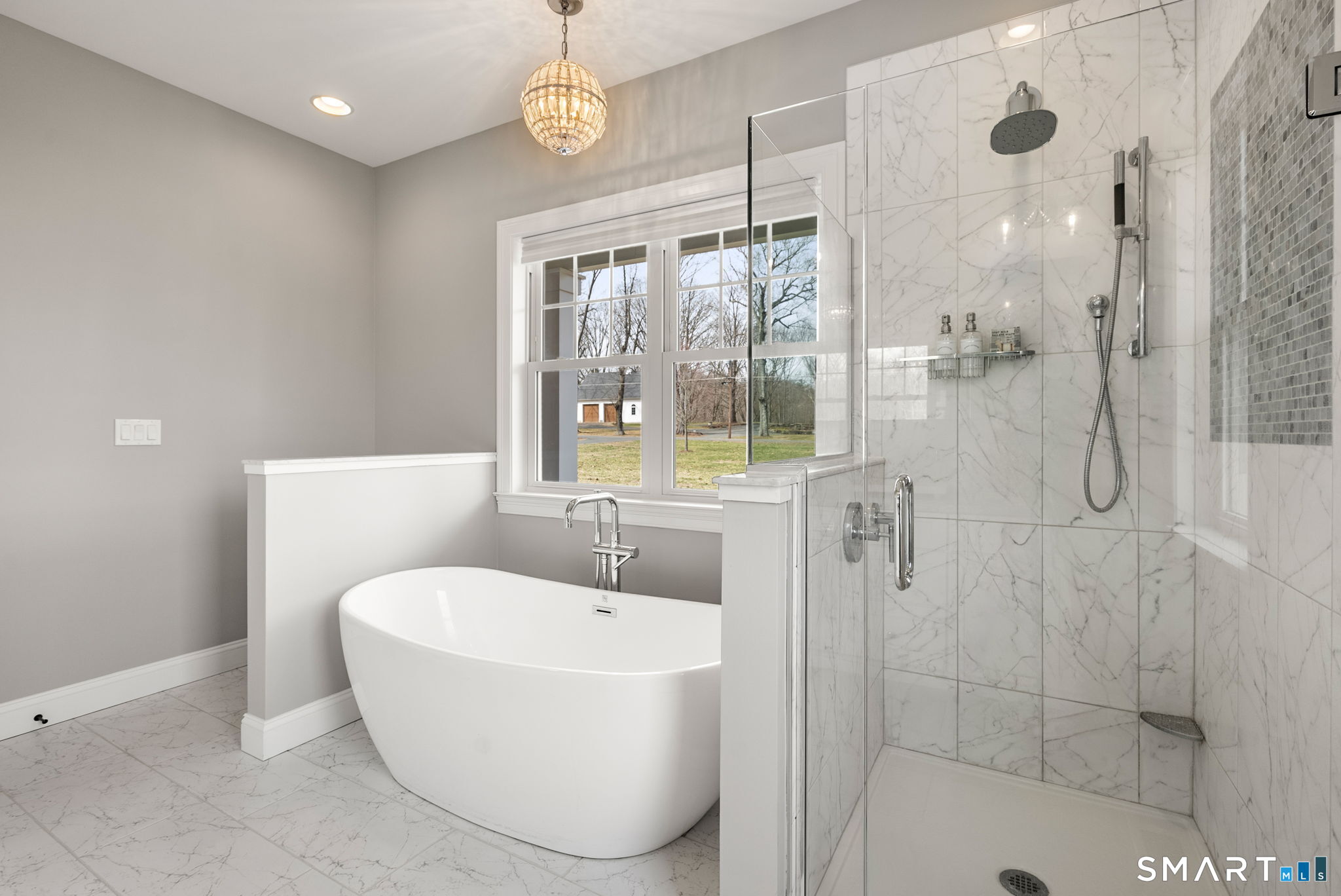 1192 North Grand Street Suffield CT 06093