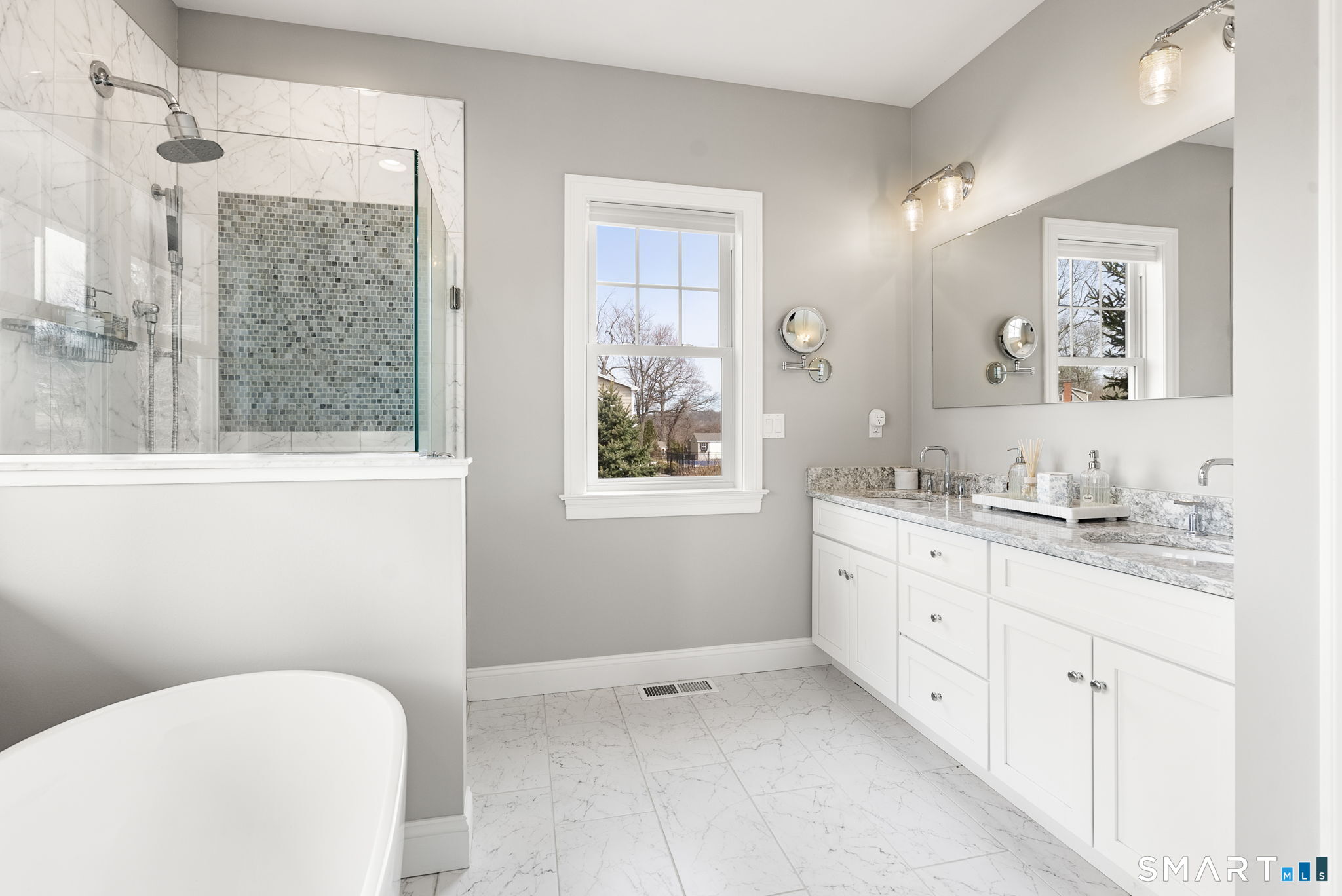 1192 North Grand Street Suffield CT 06093