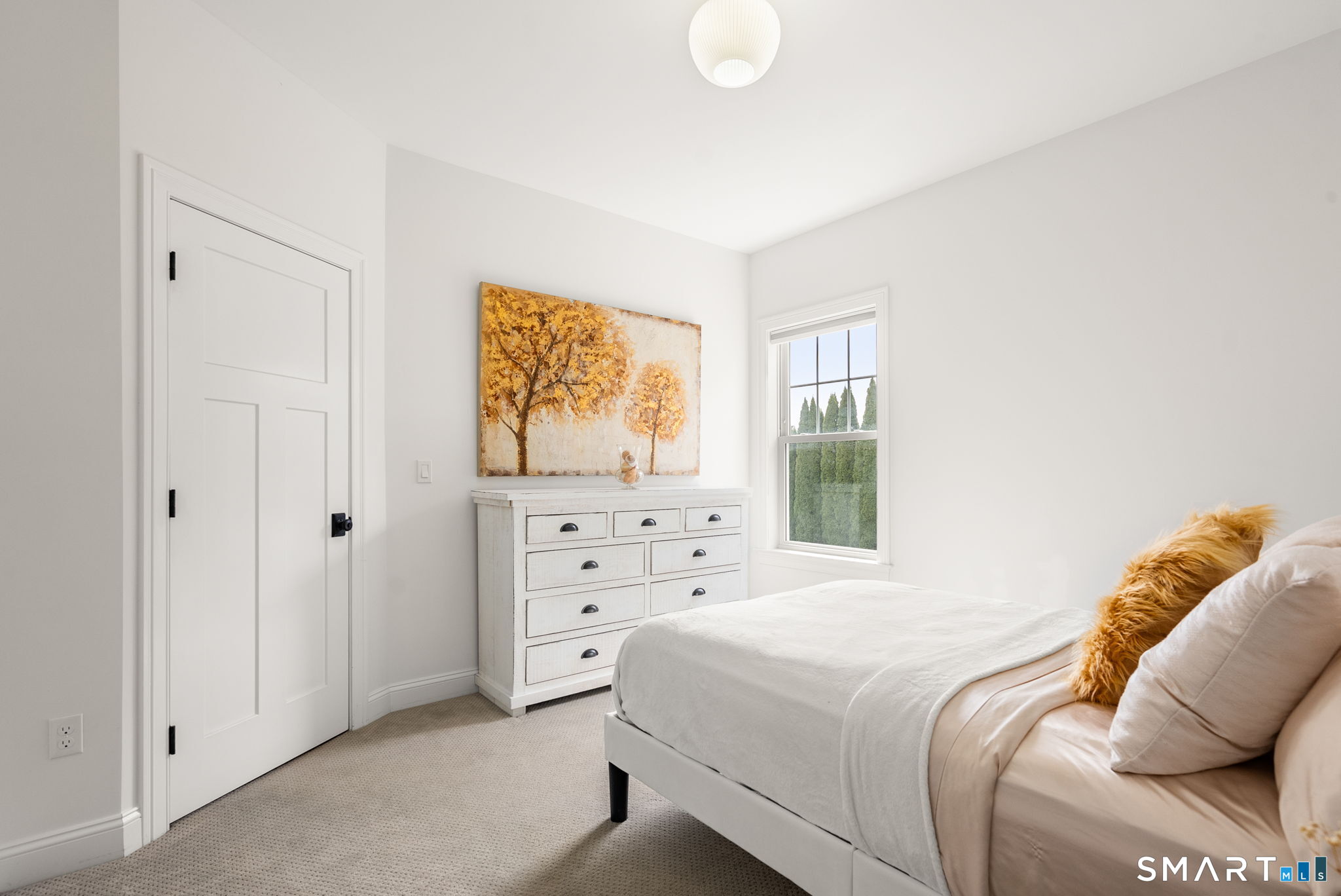 1192 North Grand Street Suffield CT 06093