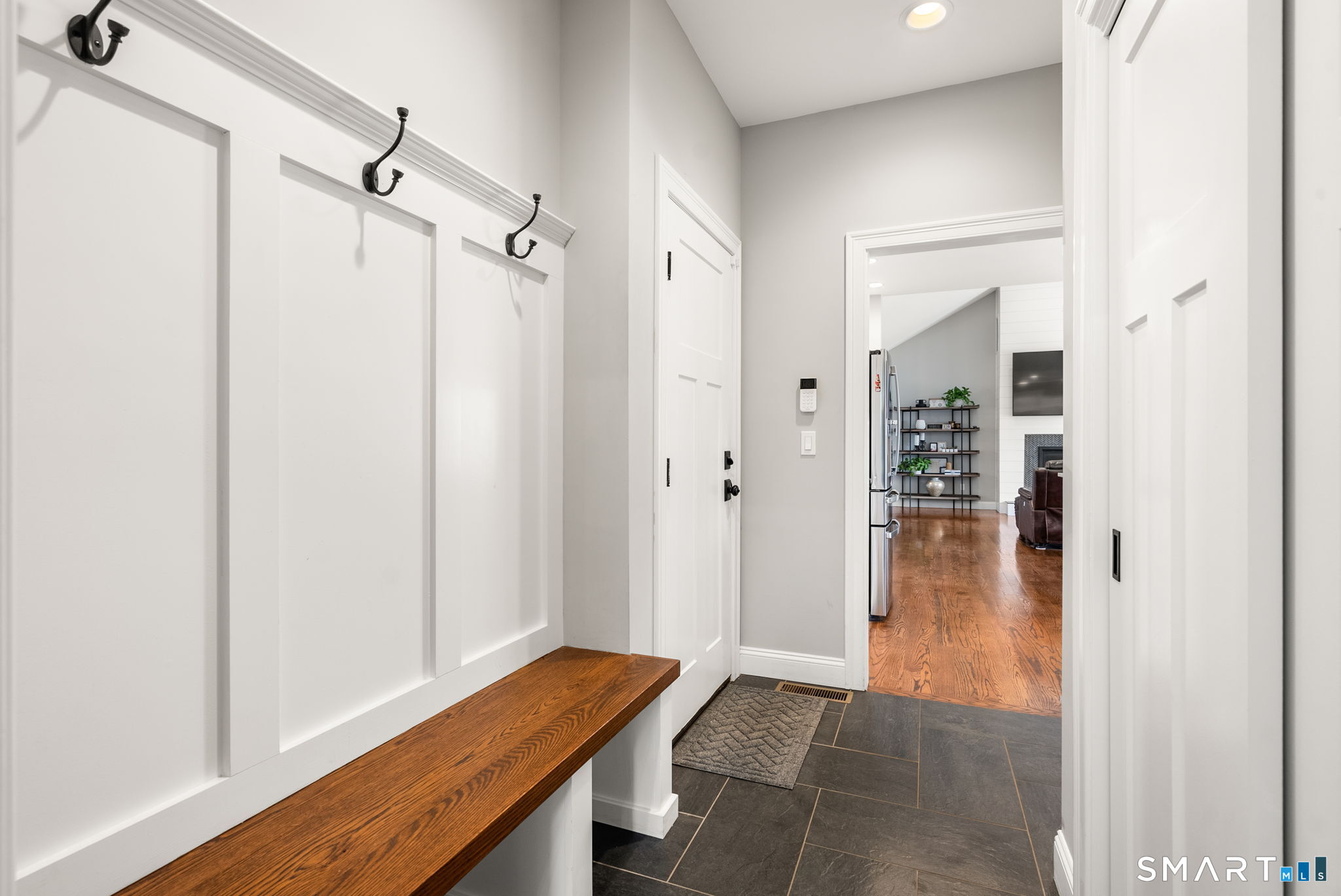 1192 North Grand Street Suffield CT 06093