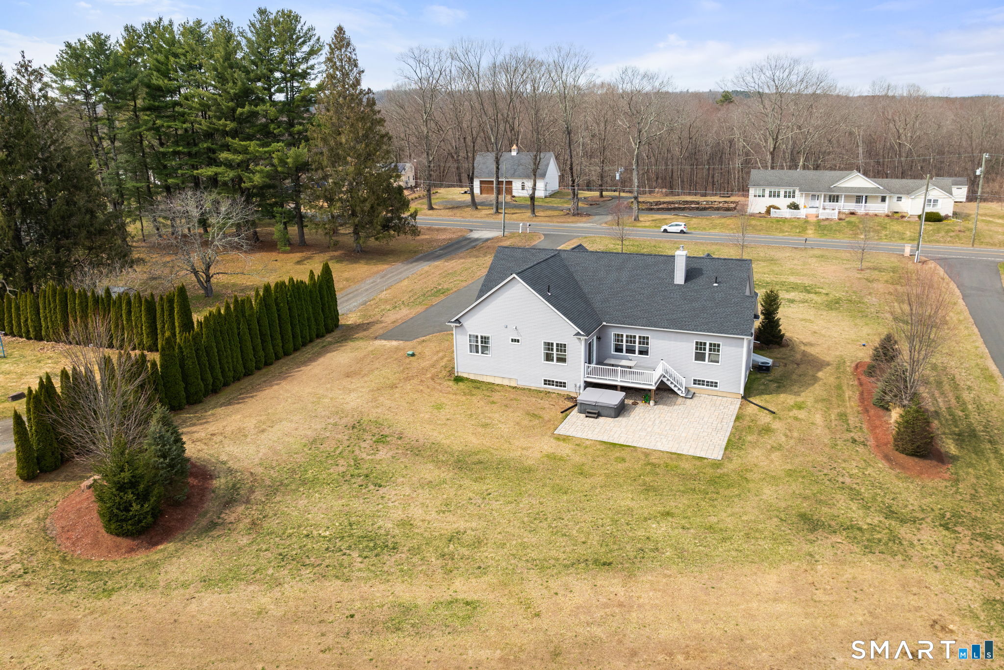 1192 North Grand Street Suffield CT 06093