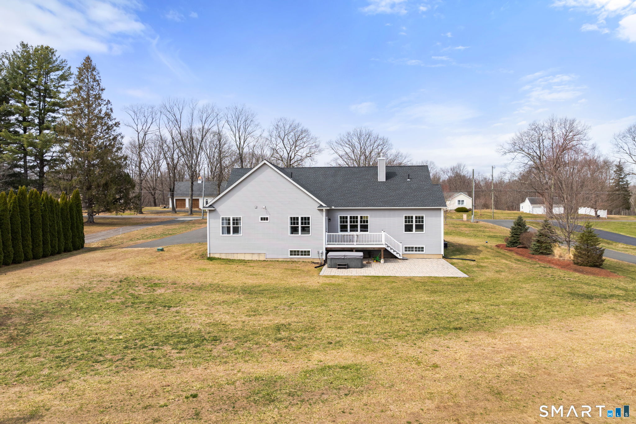 1192 North Grand Street Suffield CT 06093