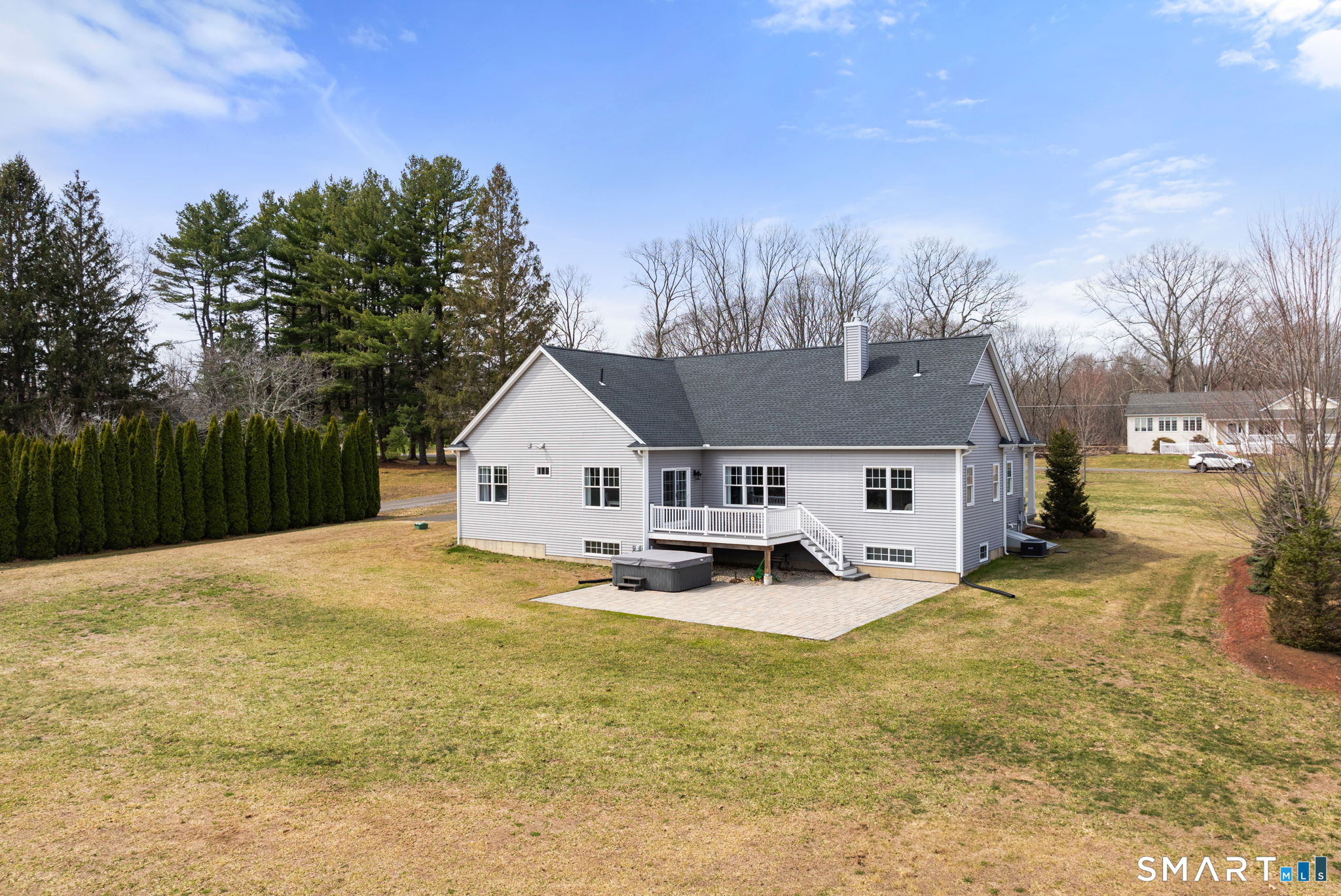 1192 North Grand Street Suffield CT 06093