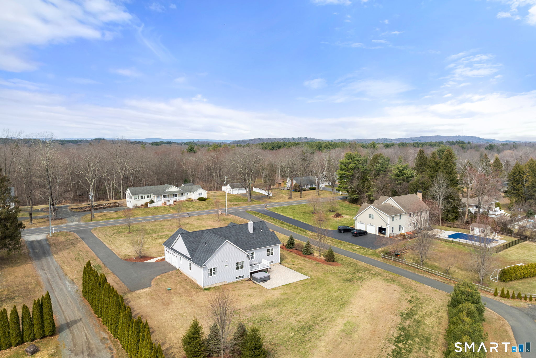 1192 North Grand Street Suffield CT 06093