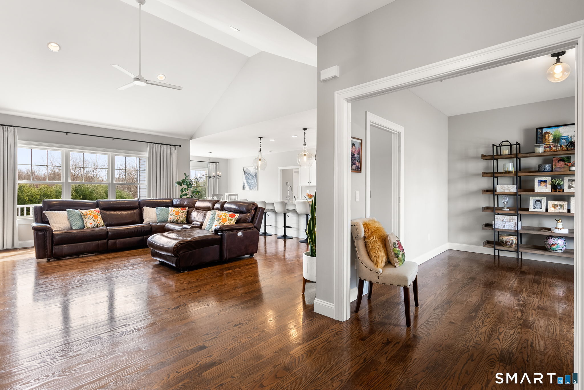 1192 North Grand Street Suffield CT 06093