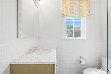97 East Wharf Road Madison CT 06443