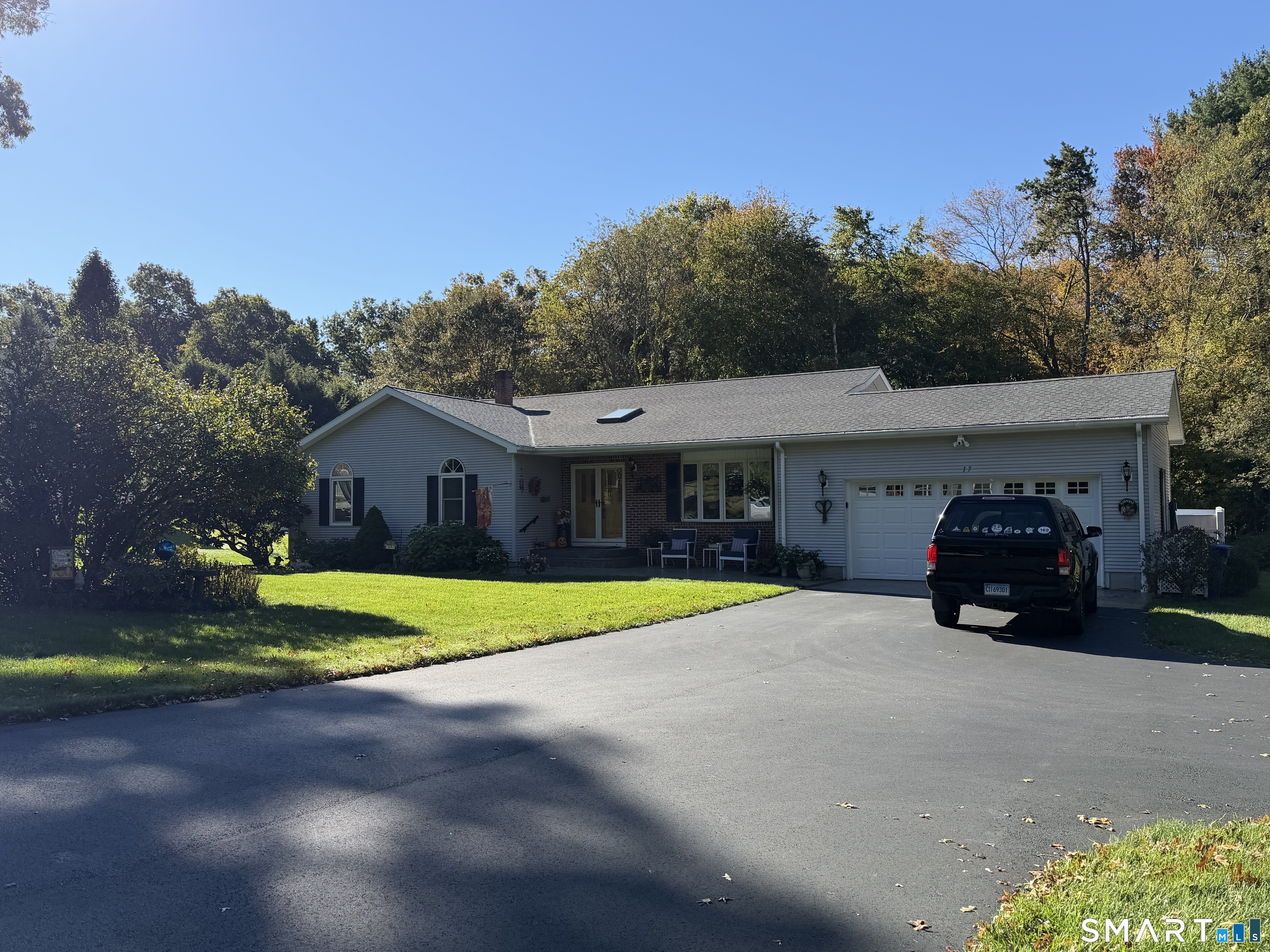 17 Vezina Drive Killingly CT 06239