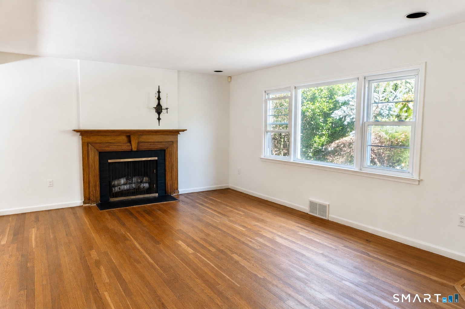 608 Avon Drive Orange CT 06477