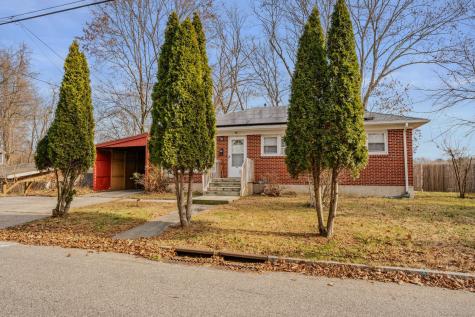 15 Chapman Street Windham CT 06226