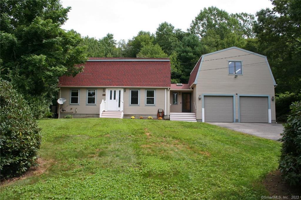 16 Courtney Terrace Colchester CT 06415