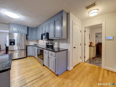 11 Lexington Road Avon CT 06001